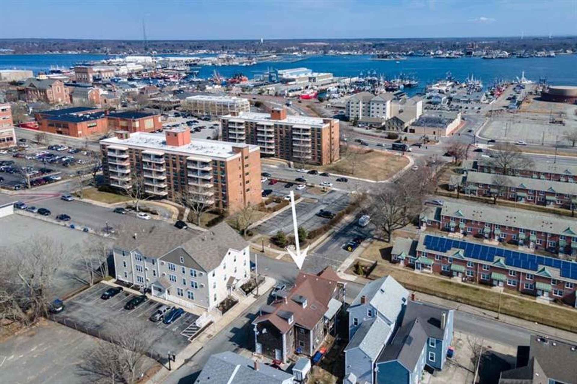 房子 在 New Bedford, Massachusetts 10204291