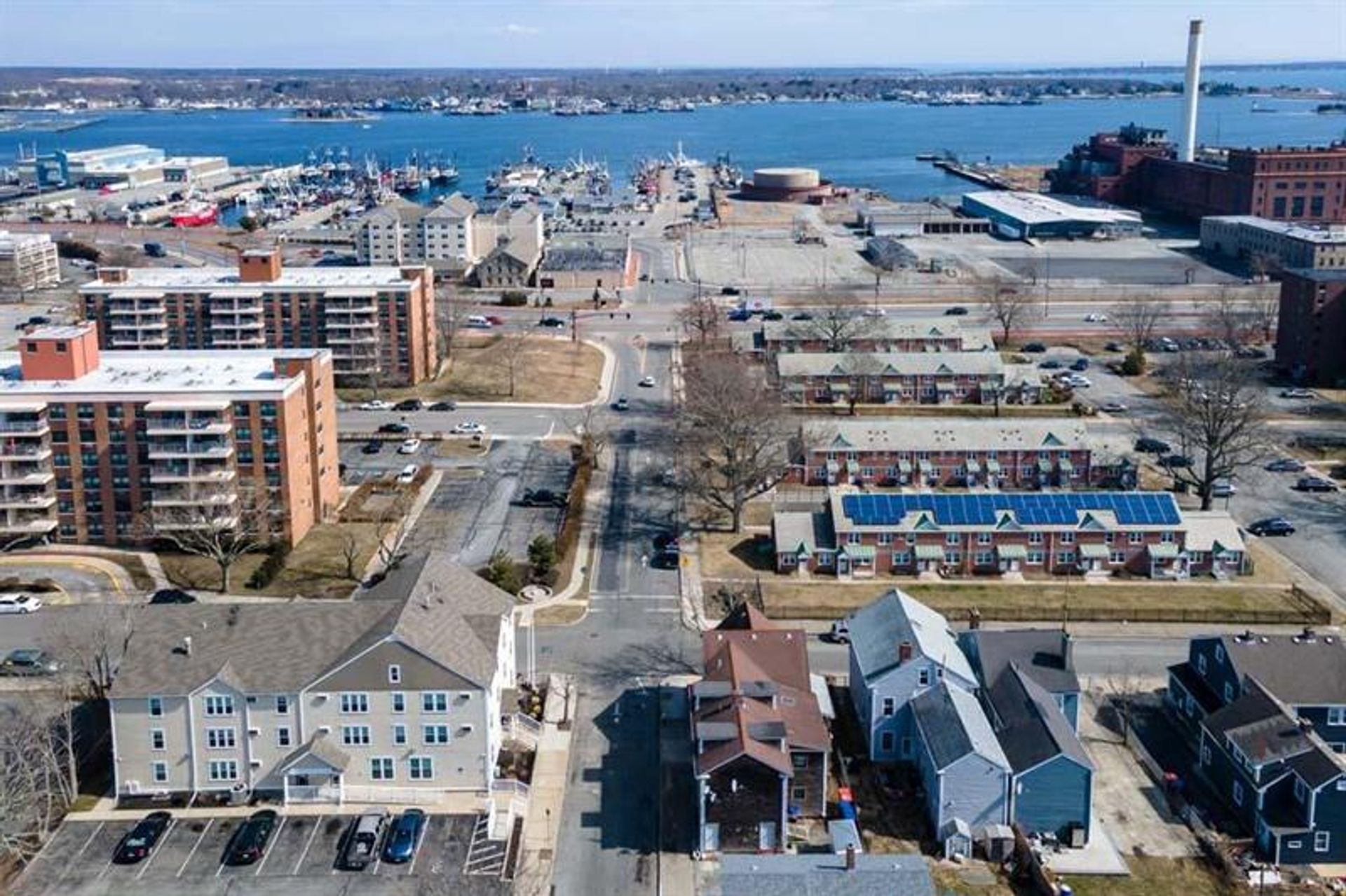 房子 在 New Bedford, Massachusetts 10204291