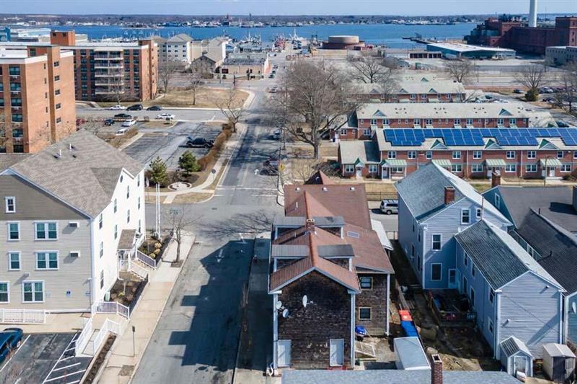 房子 在 New Bedford, Massachusetts 10204291