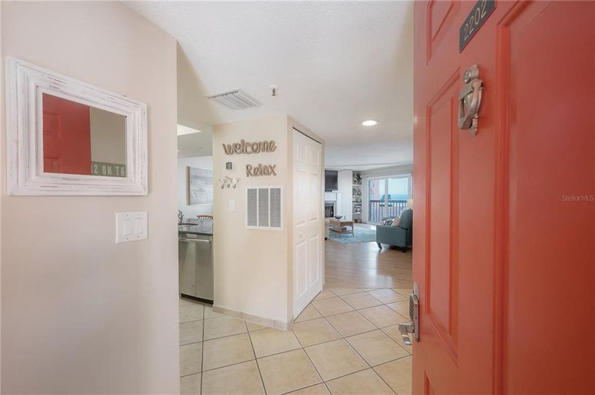 Condominium in Redington Shores, Florida 10204418