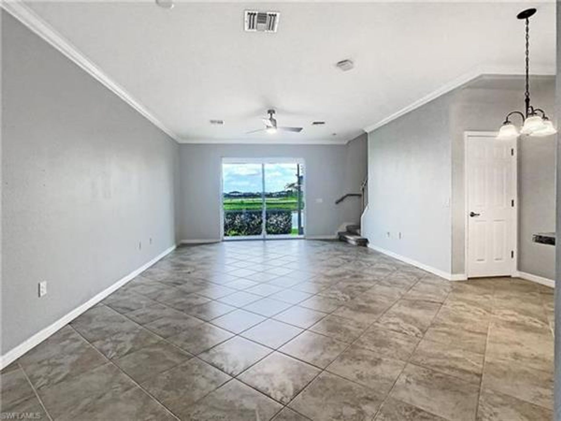 Condominium in Naples, Florida 10204430