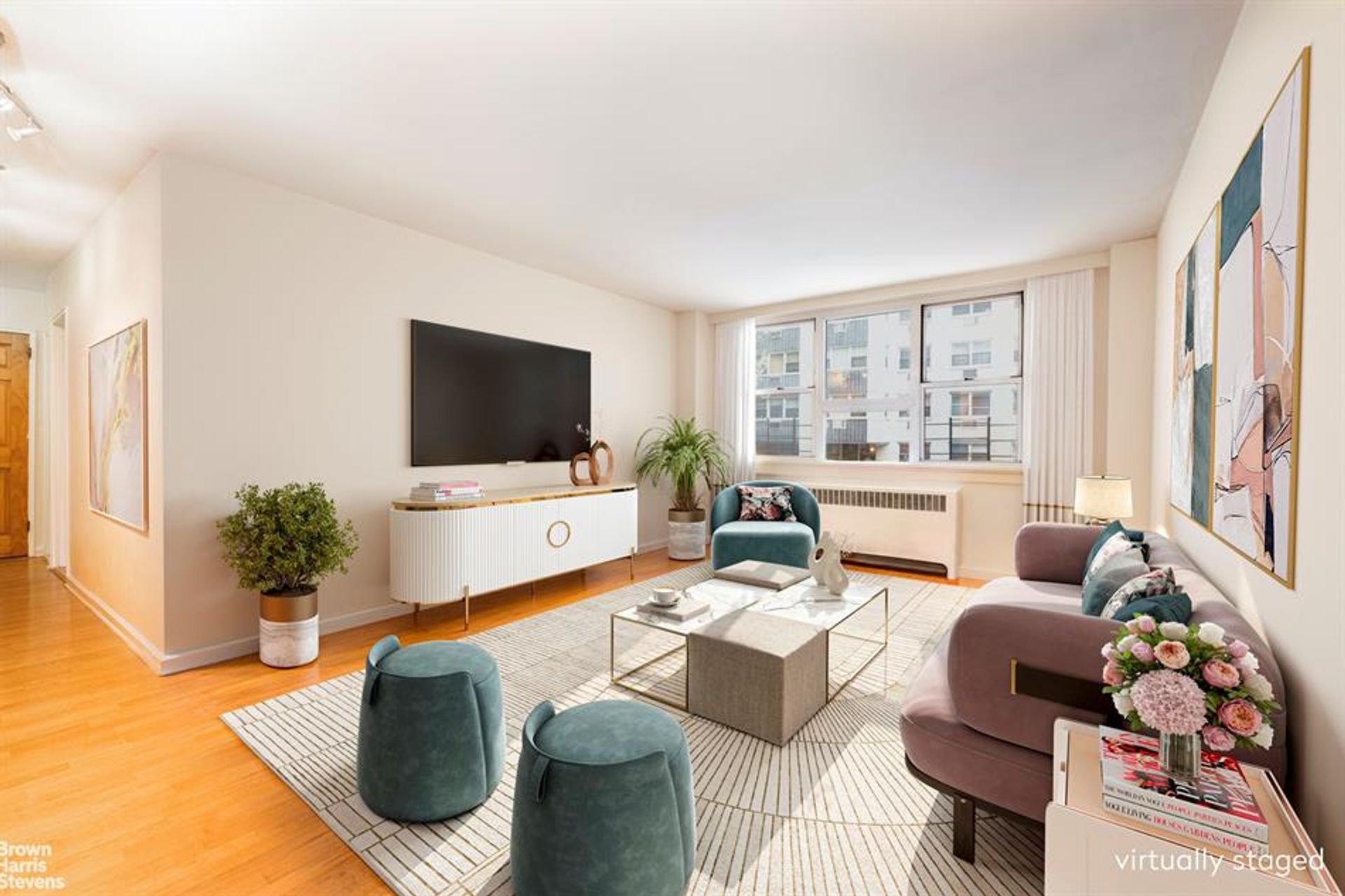 Condominium in Manhattan, New York 10204577