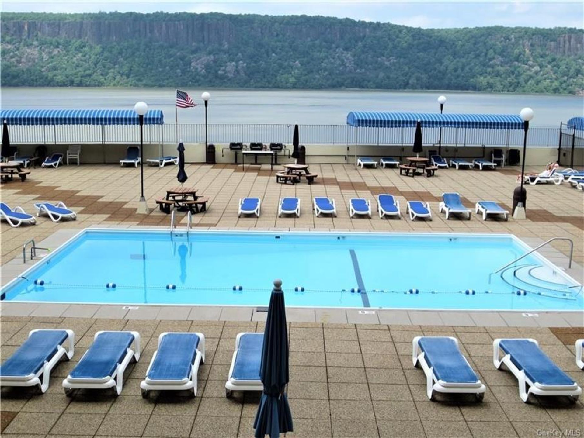 Kondominium dalam Hastings-on-Hudson, New York 10204648