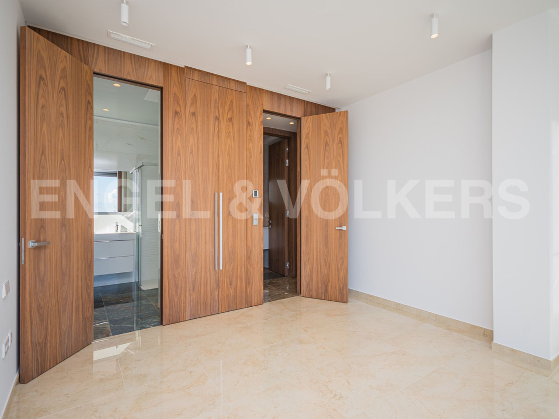 Condominium in Finestrat, Valencian Community 10205446