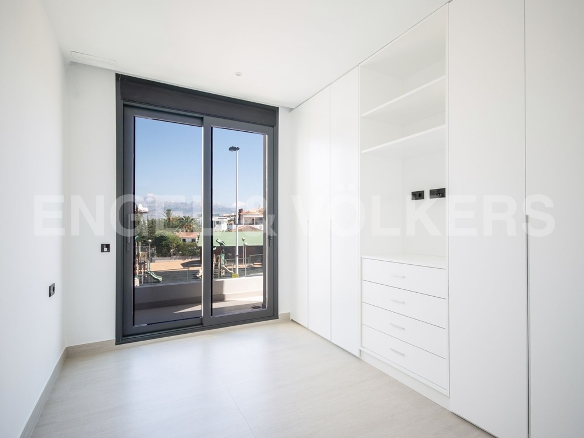 House in Benidorm, Comunitat Valenciana 10205494