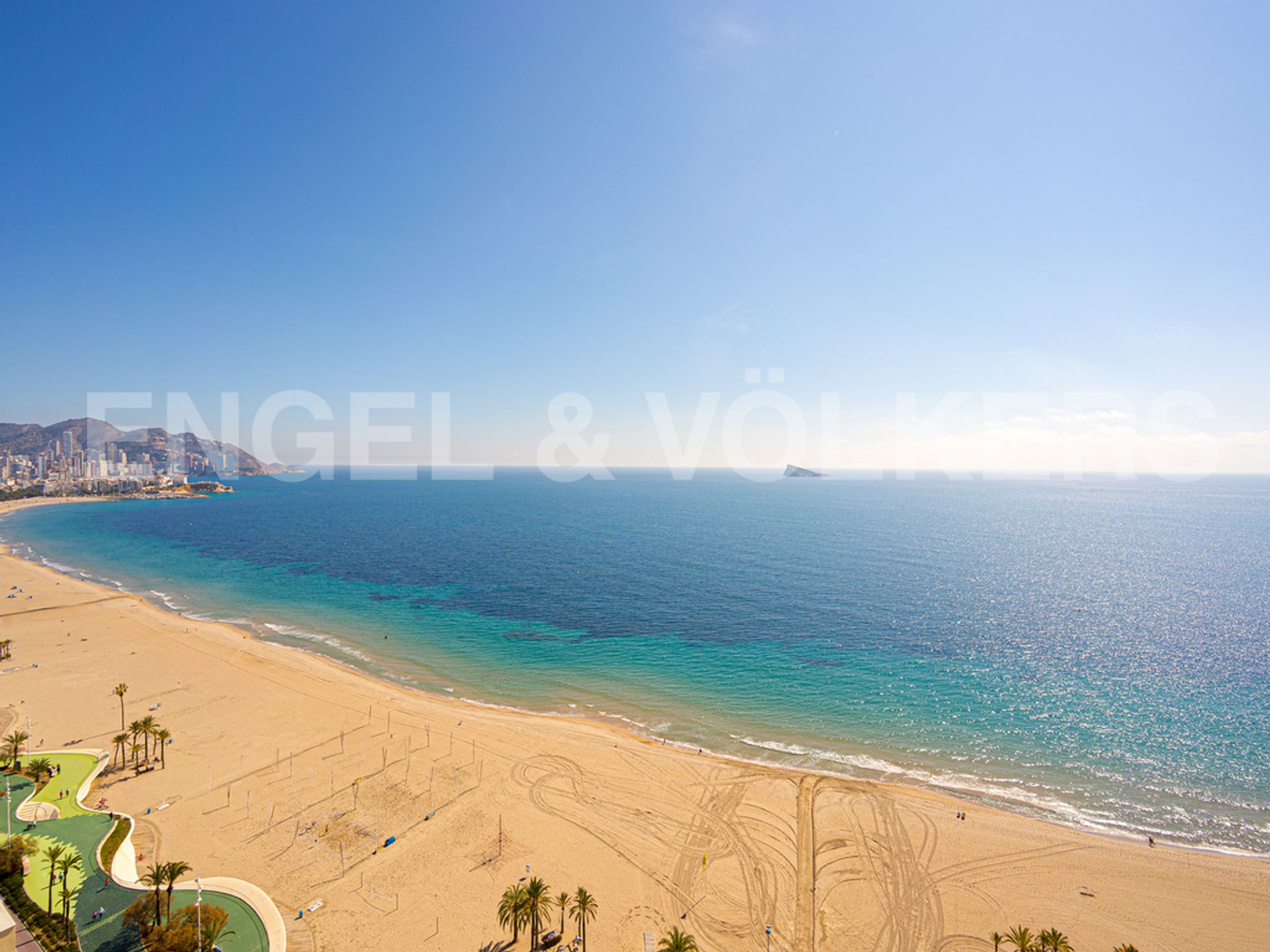 Condominium in Benidorm, Comunidad Valenciana 10205545