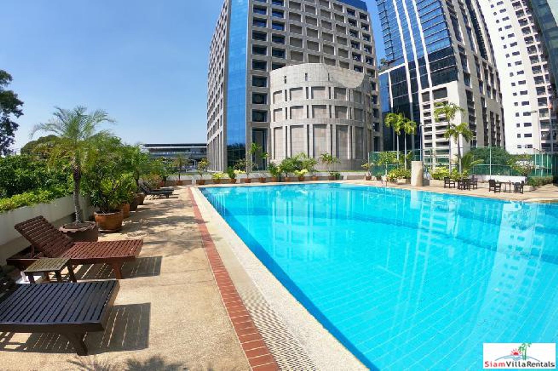 Condominium in Pathum Wan, Krung Thep Maha Nakhon 10205620