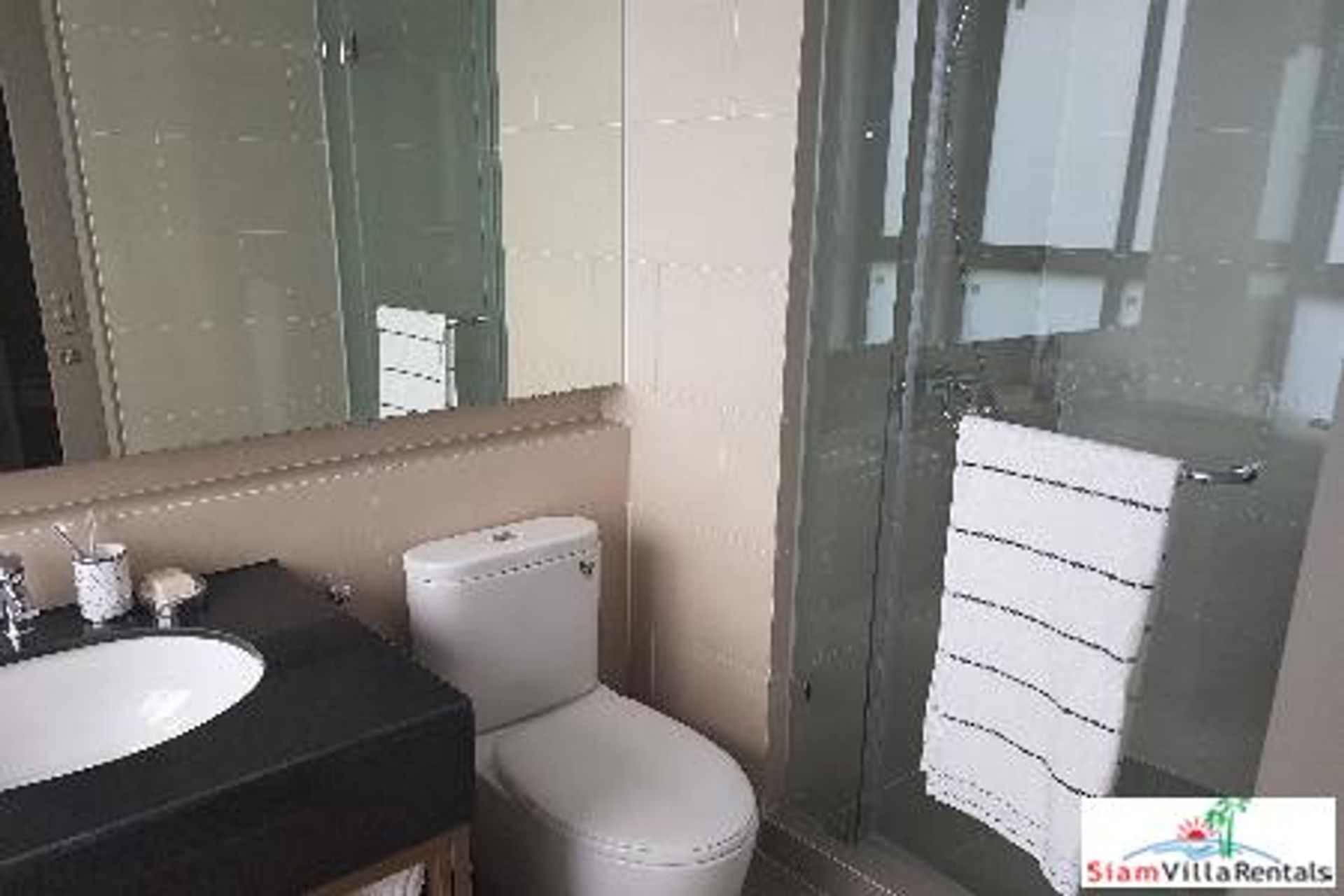 Condominio en Khlong Toei, Krung Thep Maha Nakhon 10205636