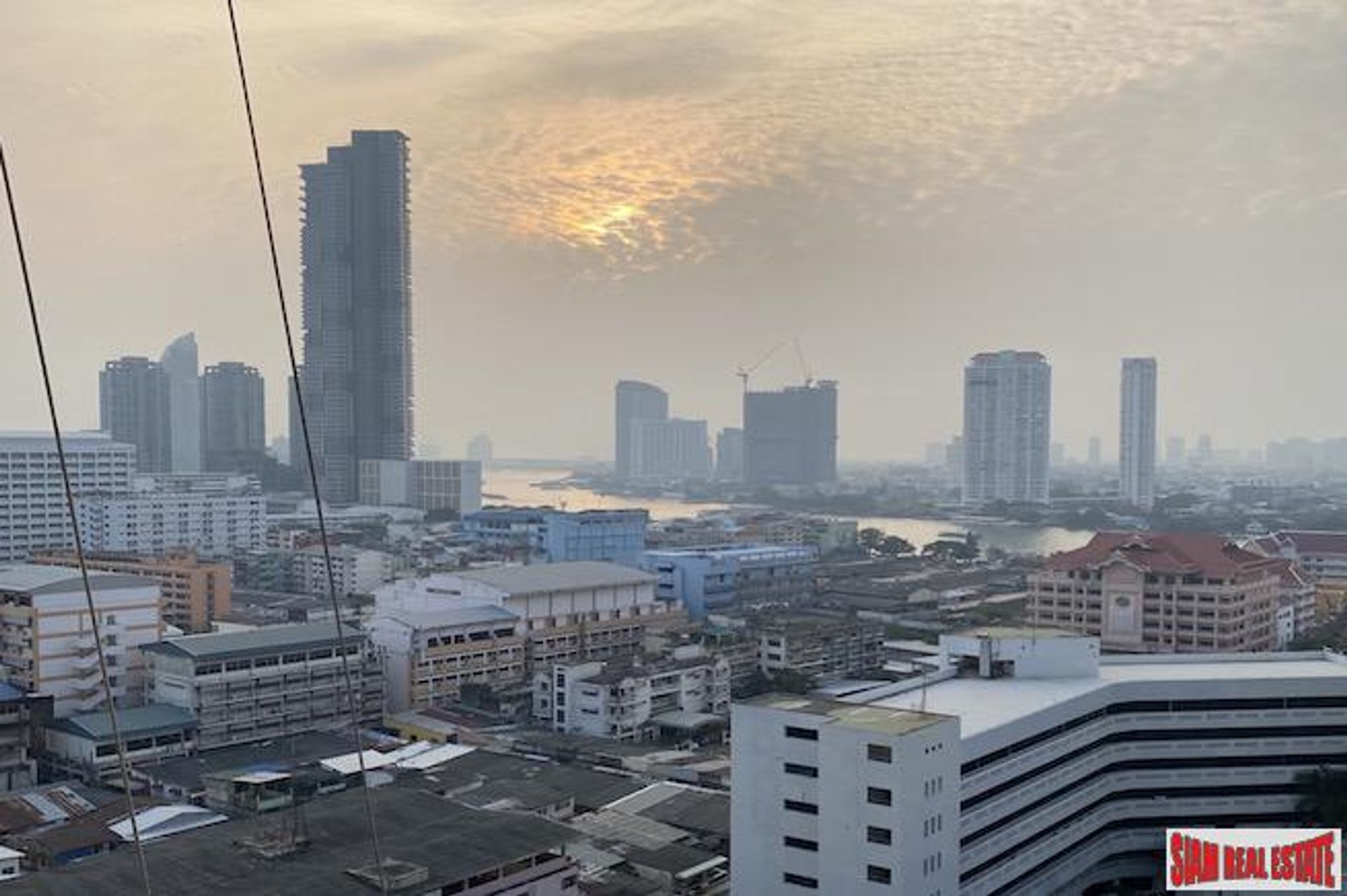 Osakehuoneisto sisään Sathon, Krung Thep Maha Nakhon 10205645