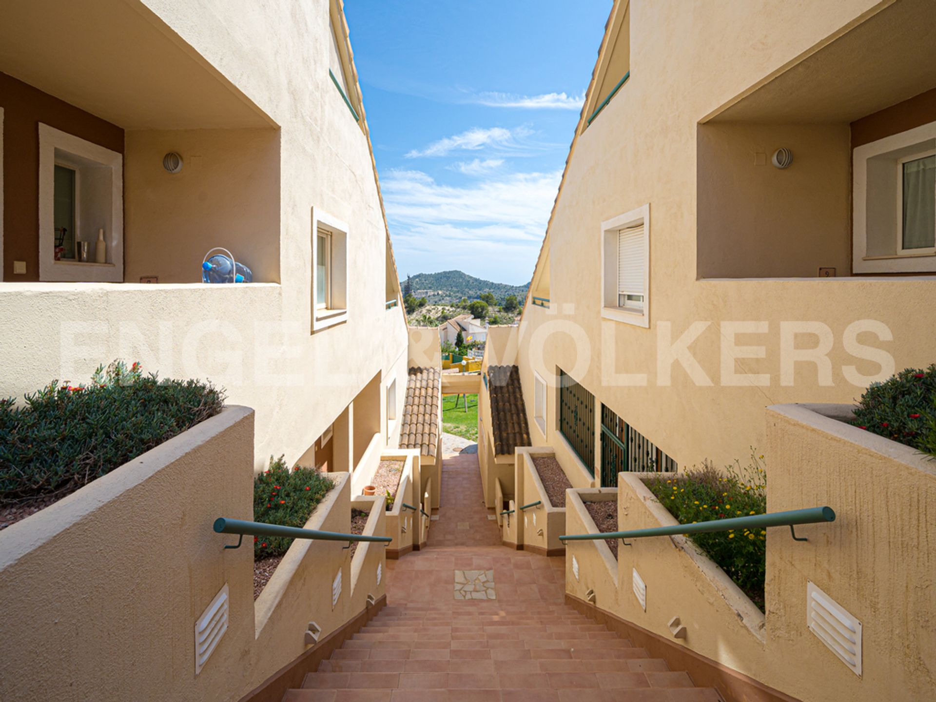 Condominium in Finestrat, Valencian Community 10205808