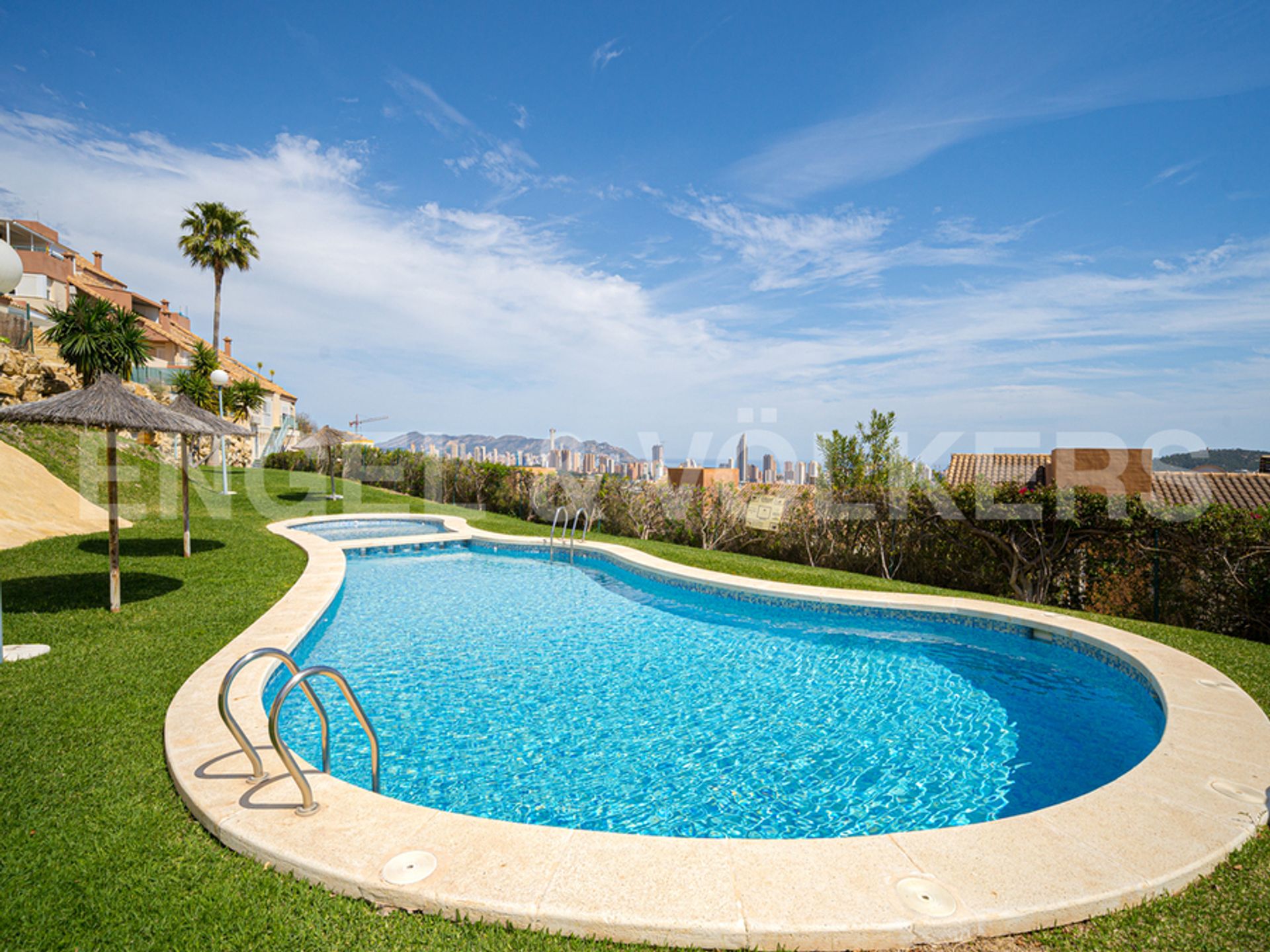 Condominium in Finestrat, Valencian Community 10205808