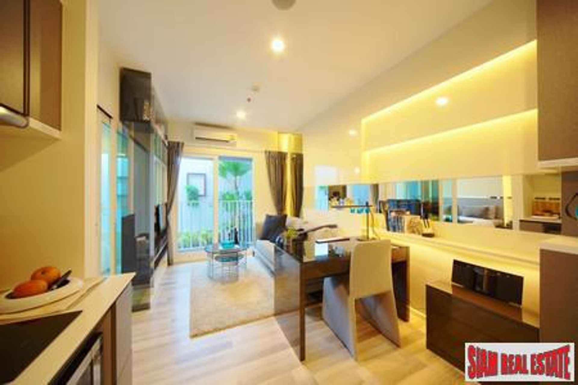 Condominium in Bang Khlo, Krung Thep Maha Nakhon 10205872