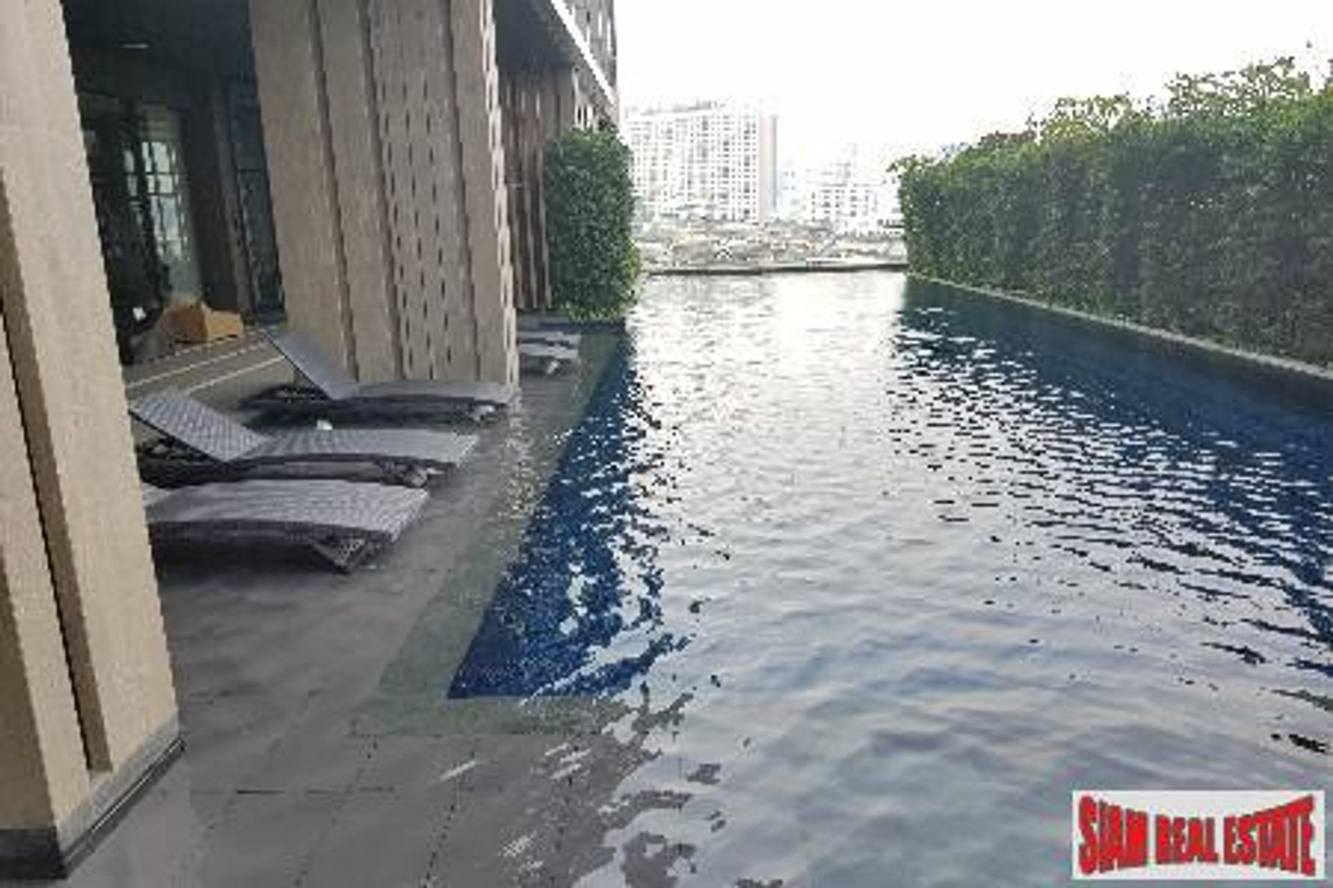 Condominium in Watthana, Krung Thep Maha Nakhon 10205922