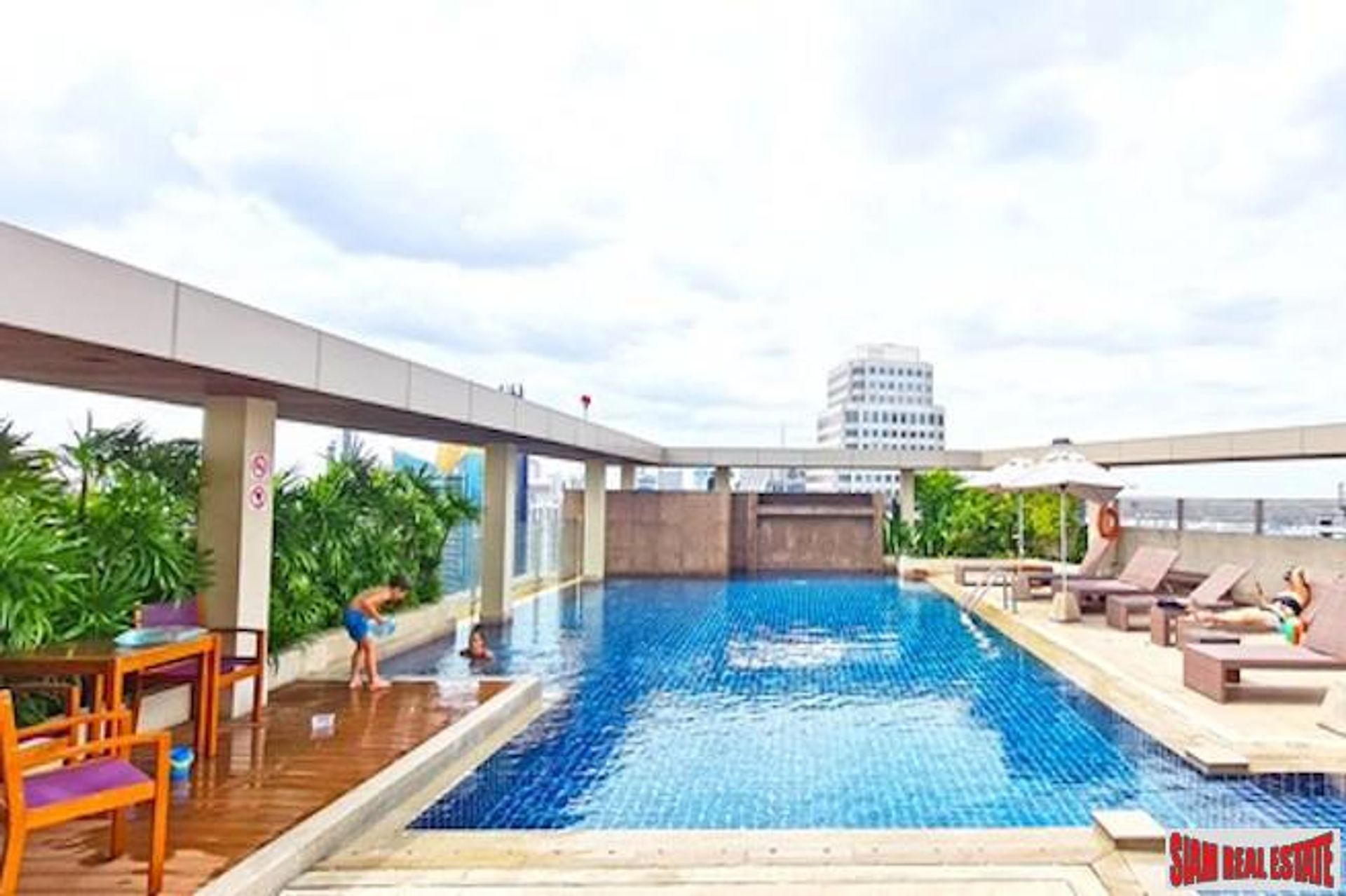 Condominium in , Bangkok 10205956