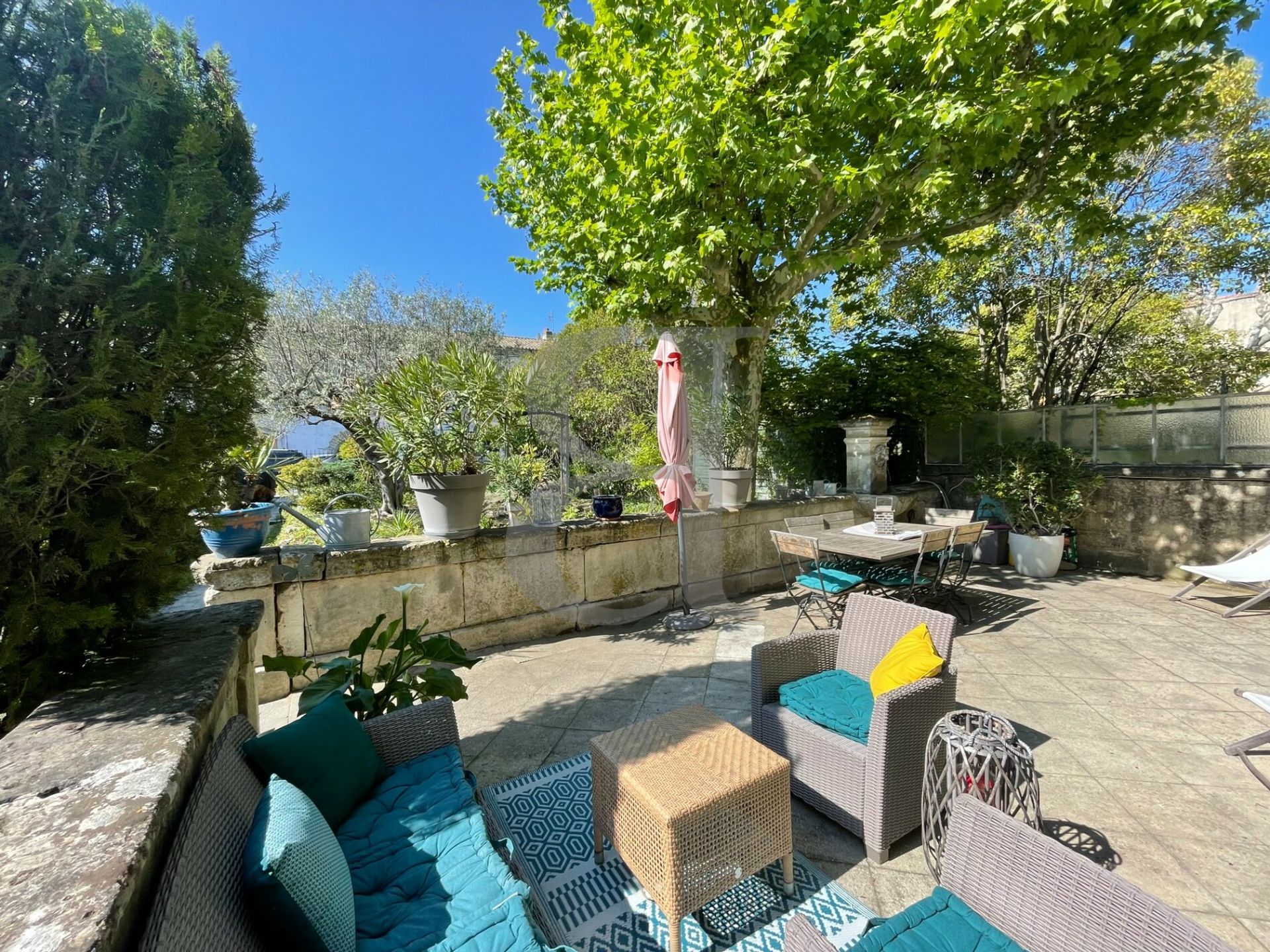 Huis in Sainte-Cécile-les-Vignes, Provence-Alpes-Côte d'Azur 10205971