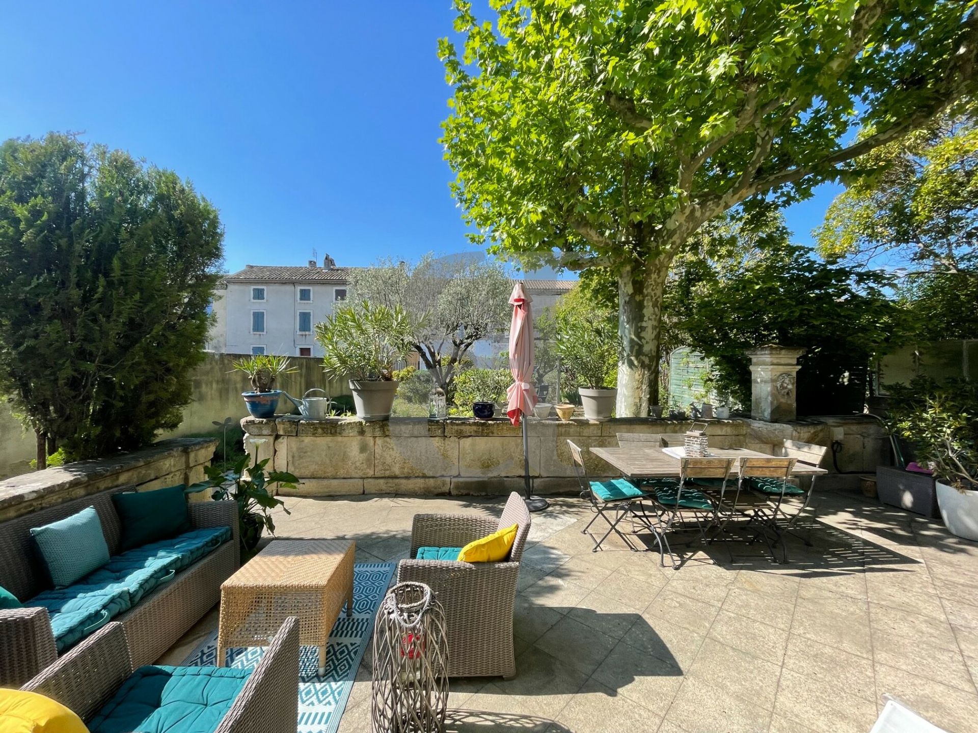 Huis in Sainte-Cecile-les-Vignes, Provence-Alpes-Côte d'Azur 10205971