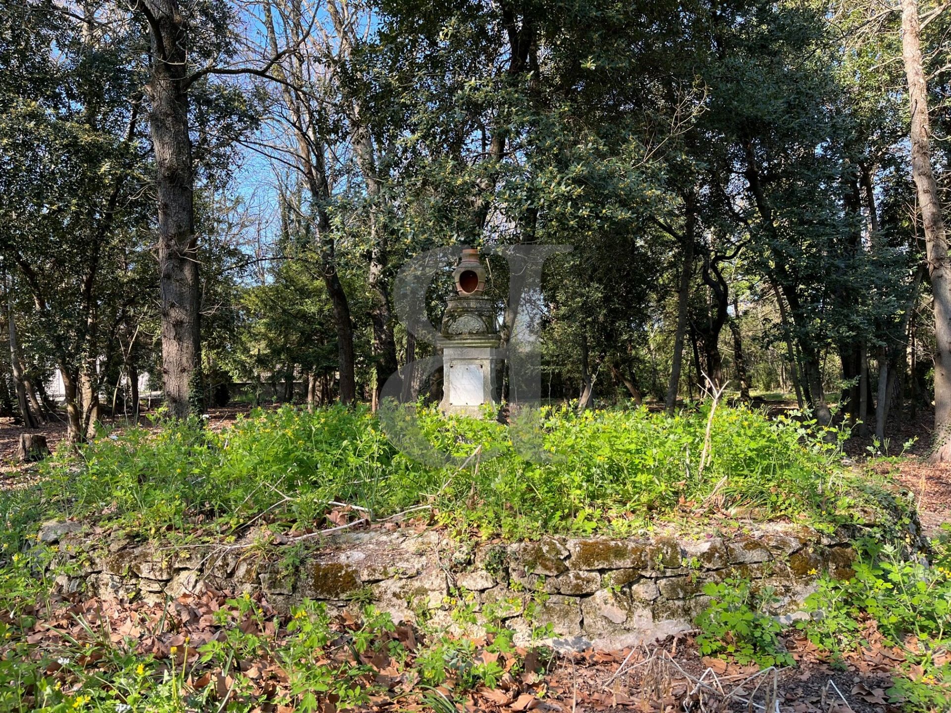 Annen i Pernes-les-Fontaines, Provence-Alpes-Côte d'Azur 10206134