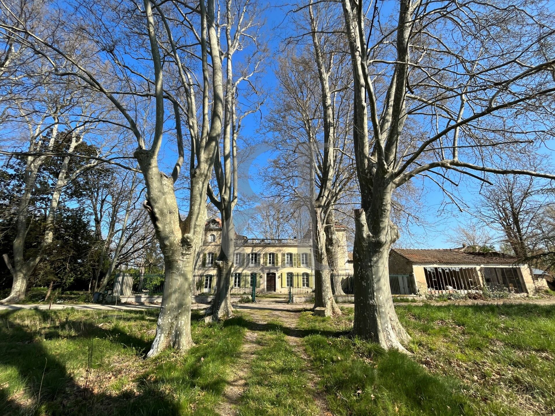 Annen i Pernes-les-Fontaines, Provence-Alpes-Côte d'Azur 10206134