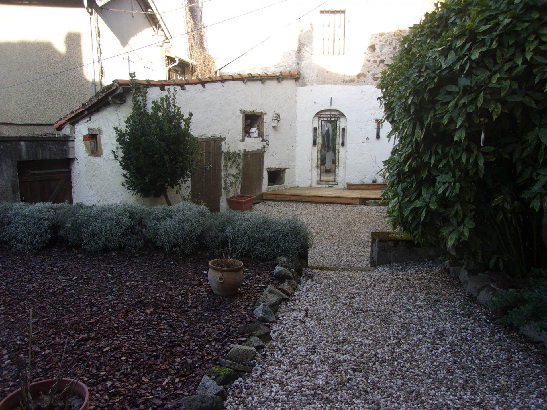 House in Confolens, Nouvelle-Aquitaine 10206176