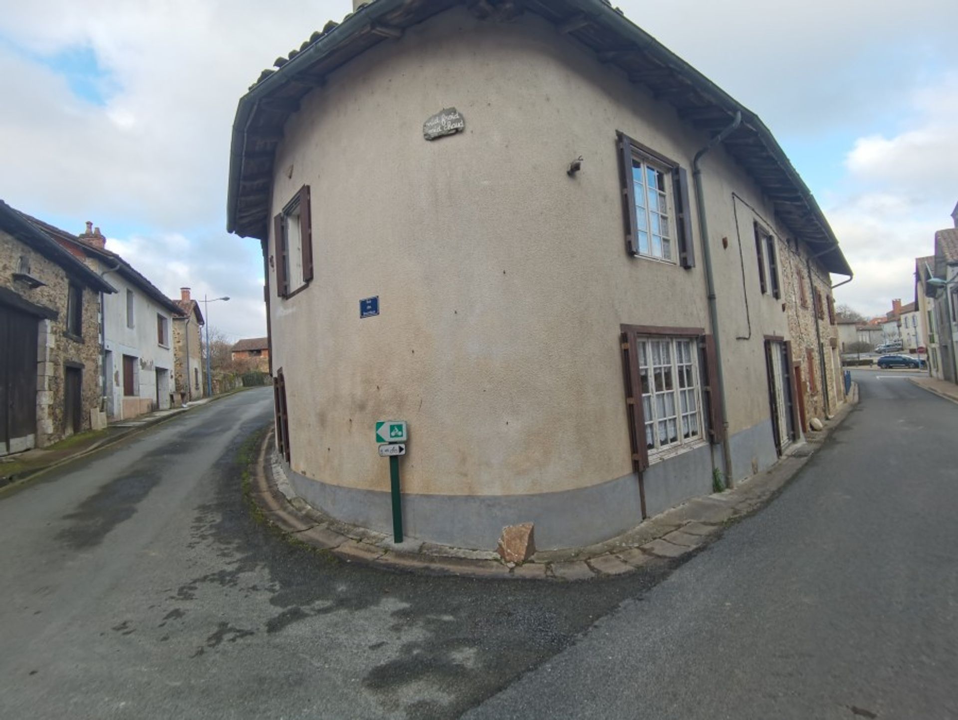 Huis in Massignac, Nouvelle-Aquitaine 10206196