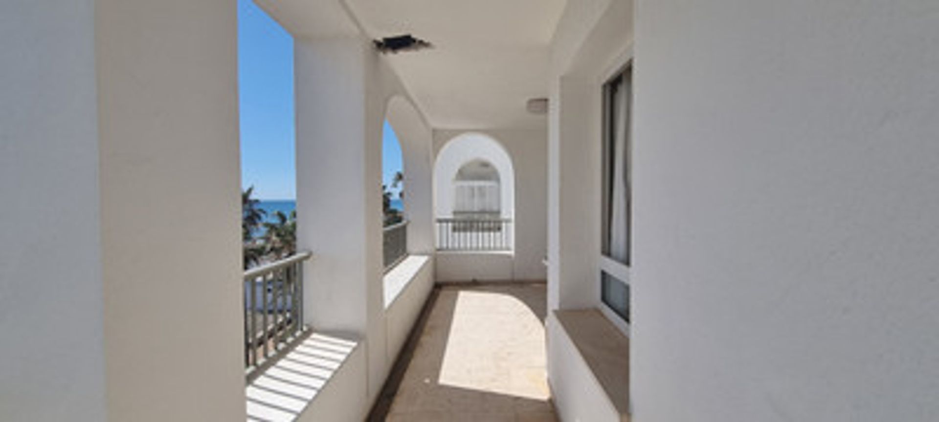 Condominio nel Puerto de la Duquesa, Andalusia 10206263