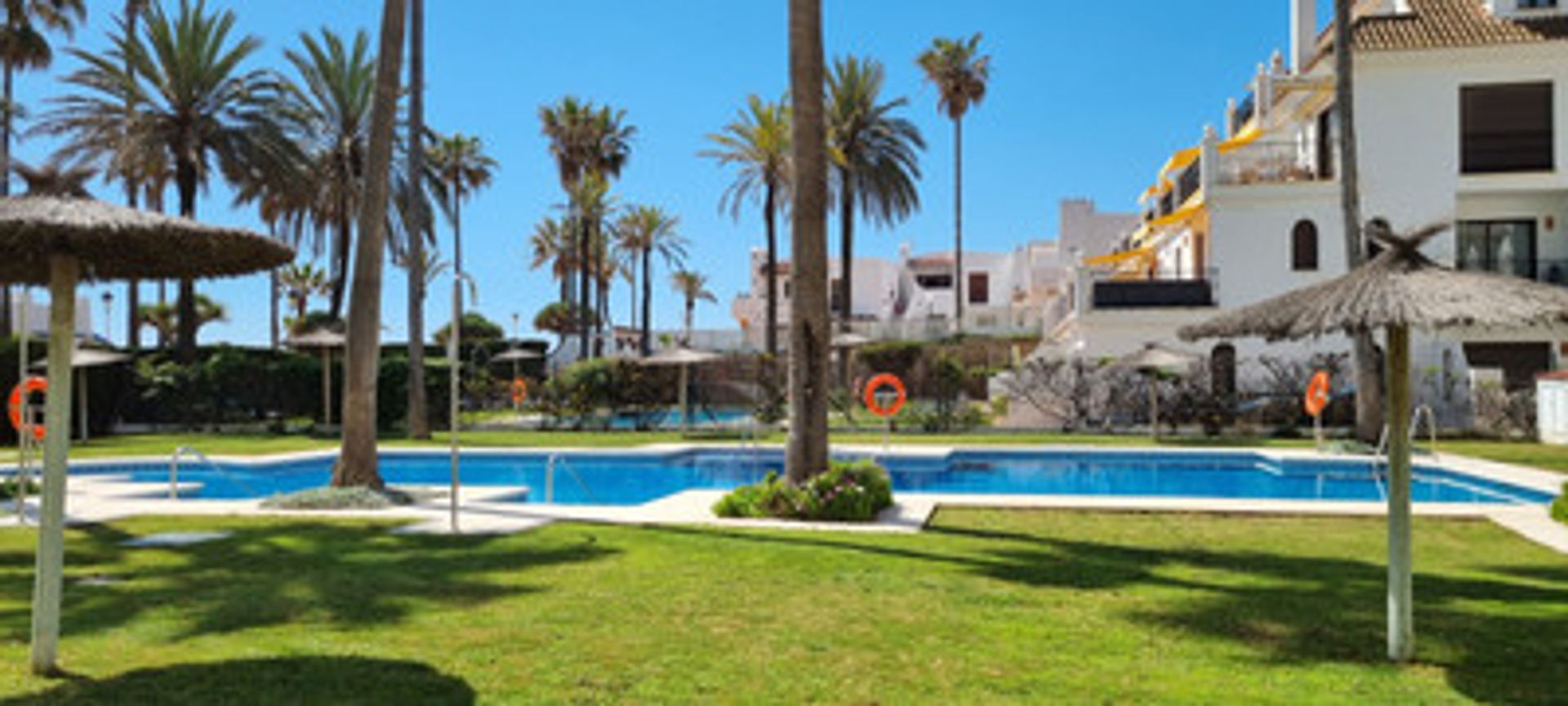 Condominio nel Puerto de la Duquesa, Andalusia 10206263