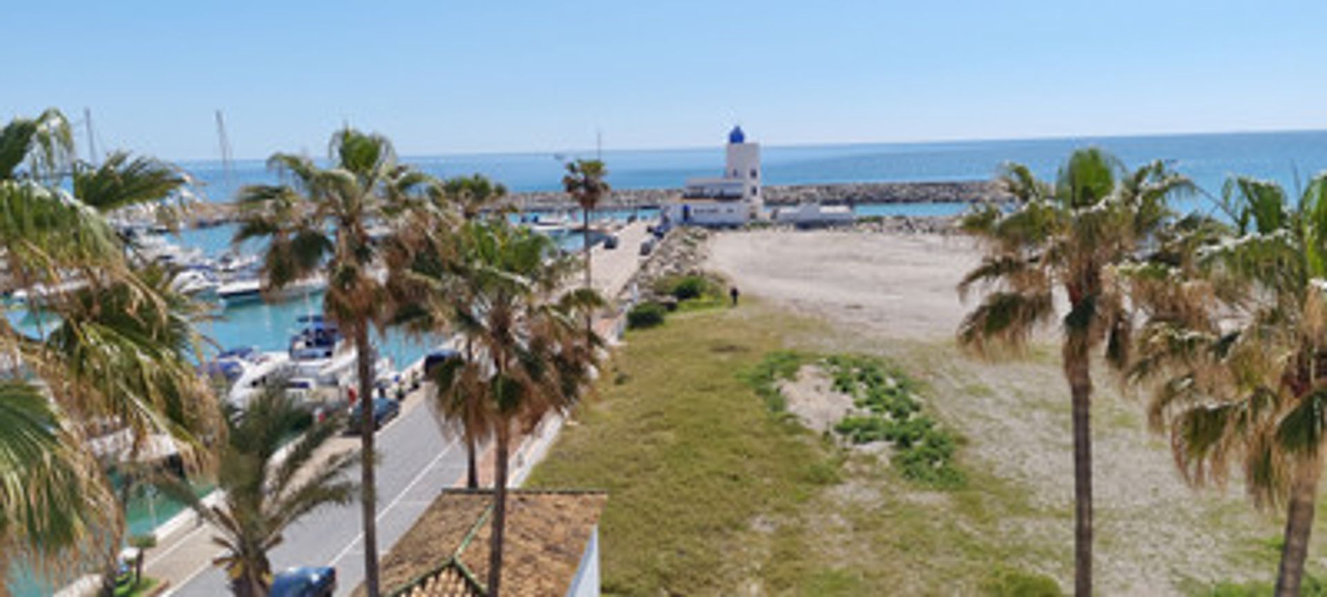 Condominium in Puerto de la Duquesa, Andalusia 10206263