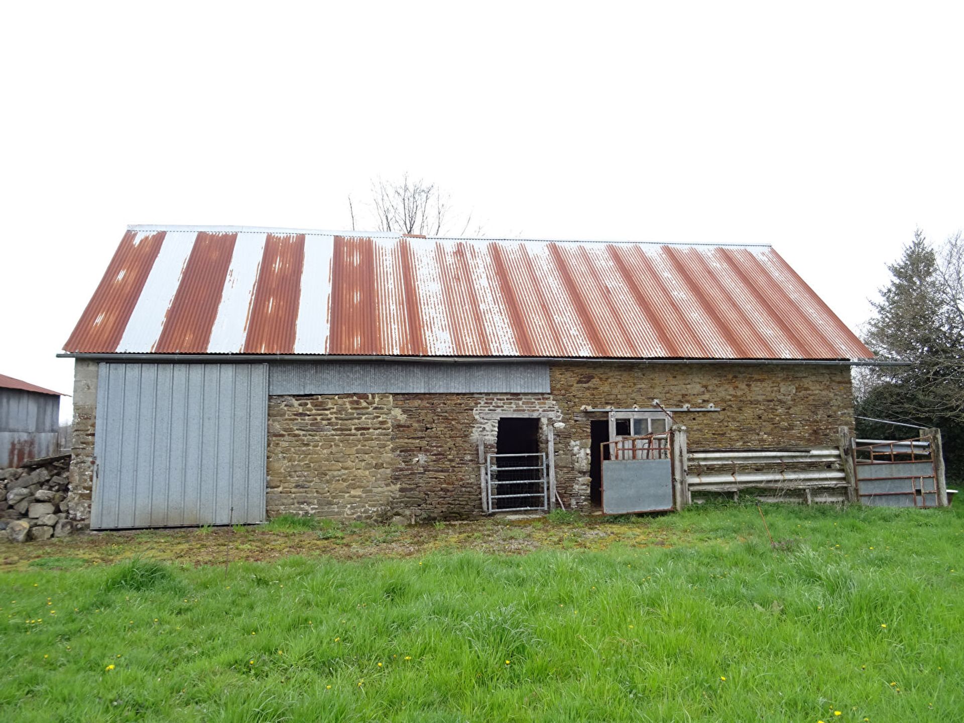 Huis in Lonlay-l'Abbaye, Normandië 10206827