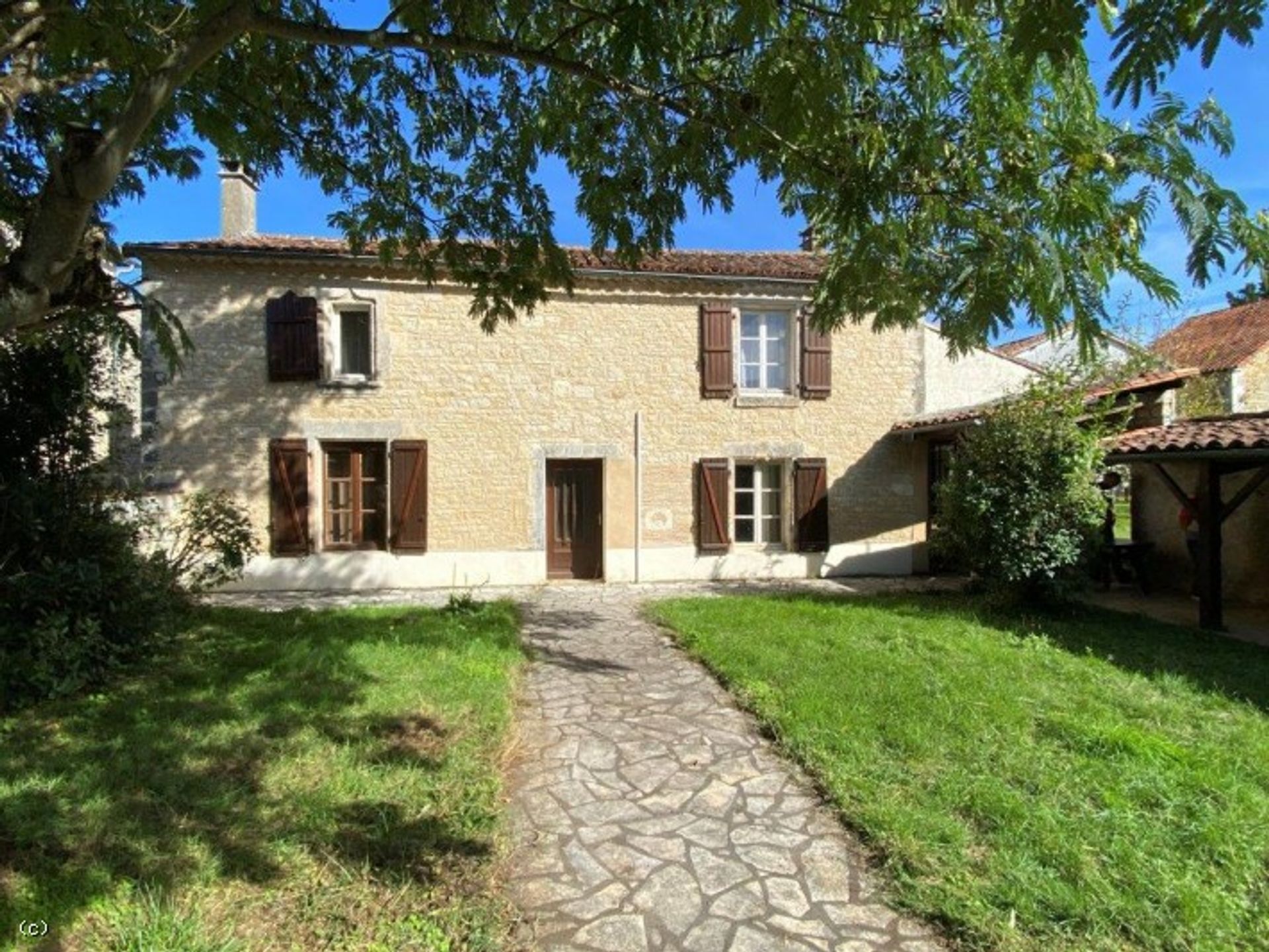 casa no Cellefrouin, Nouvelle-Aquitaine 10206942