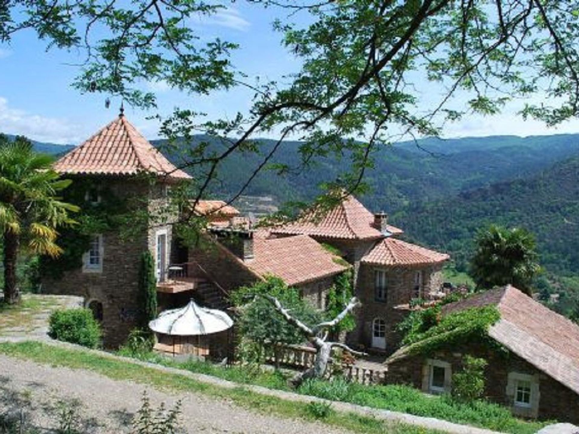 casa no Saint-Étienne-Vallée-Française, Occitanie 10207011