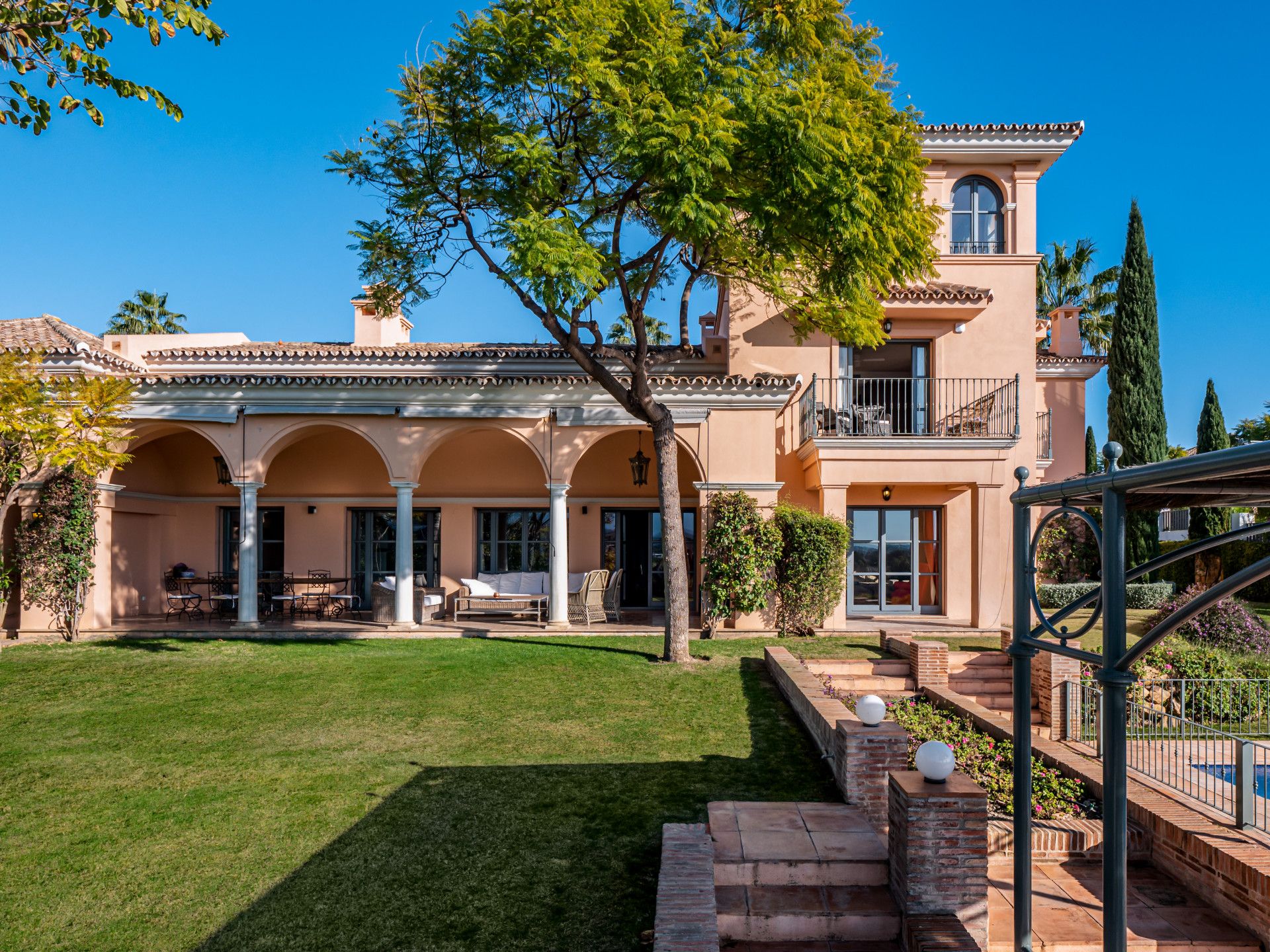 House in Benahavís, Andalucía 10207387