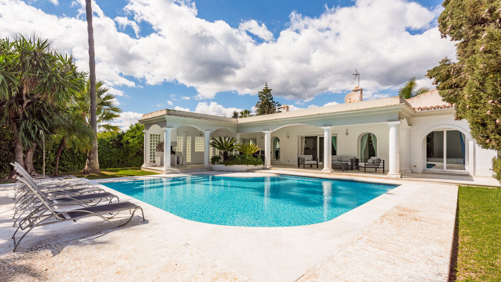 casa en El Paraíso, Andalucía 10207388