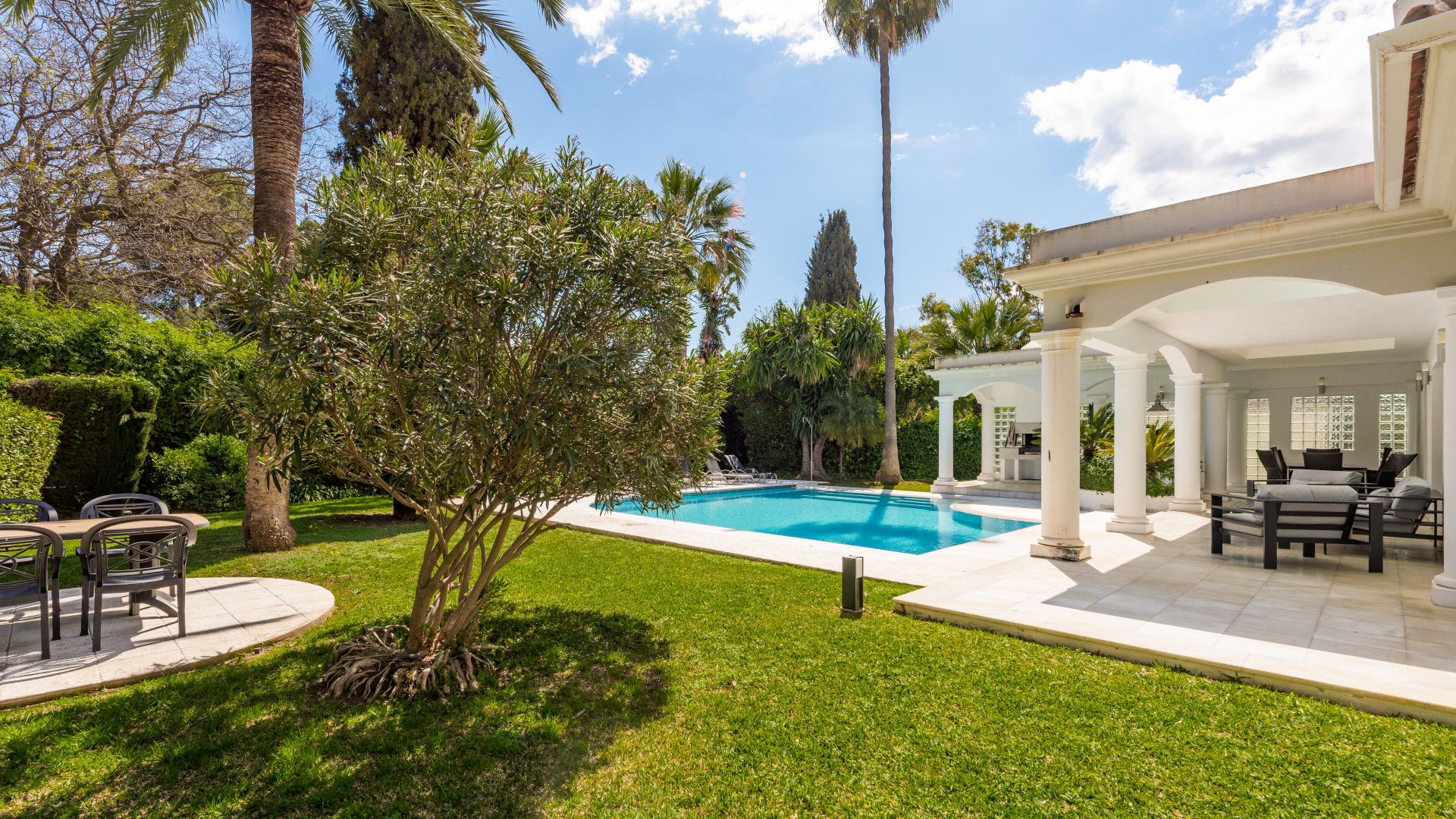 casa en El Paraíso, Andalucía 10207388