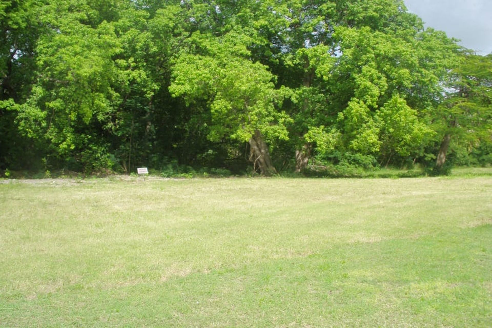 Land in Heywoods, Saint Peter 10207503