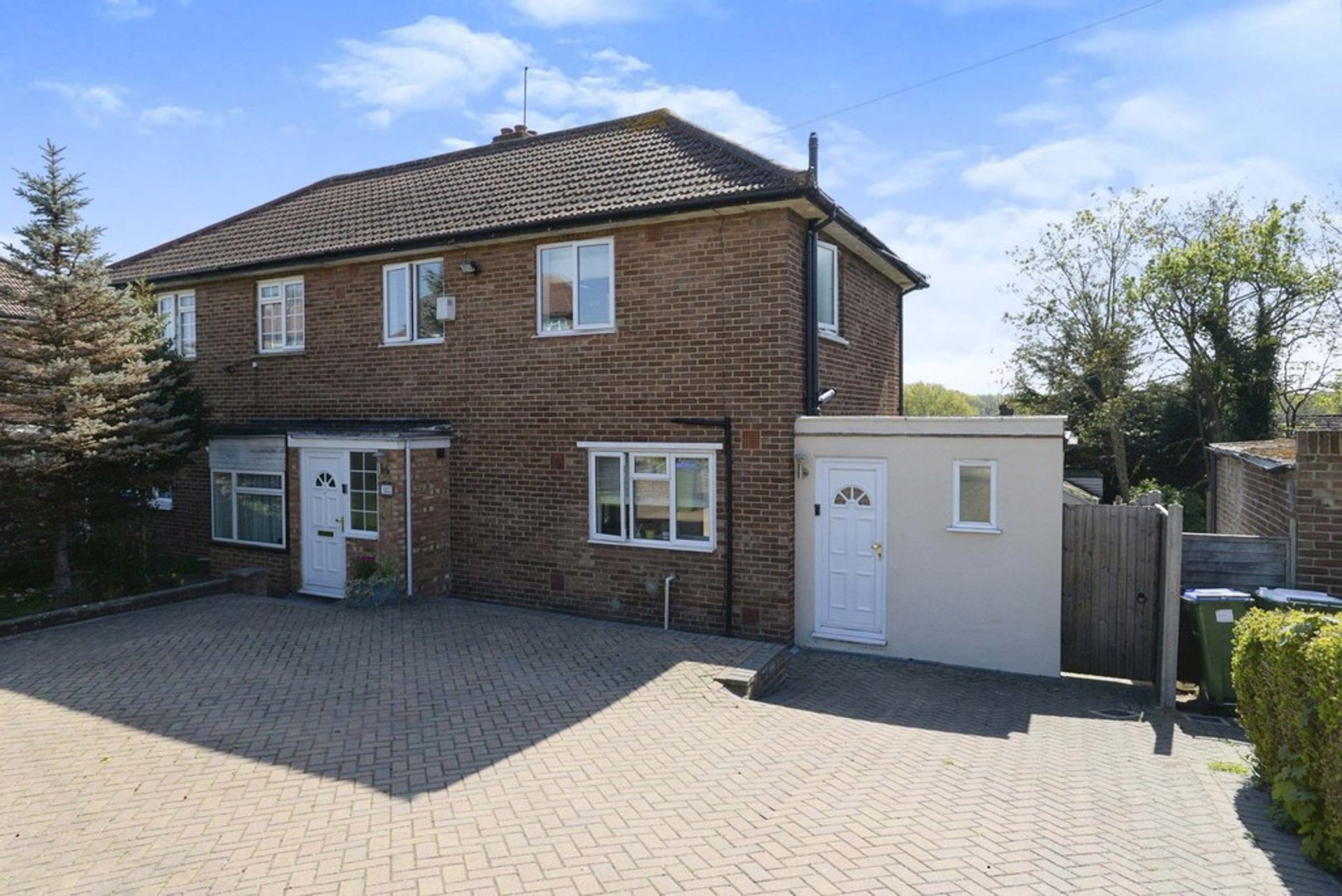 House in Foots Cray, Bromley 10207829