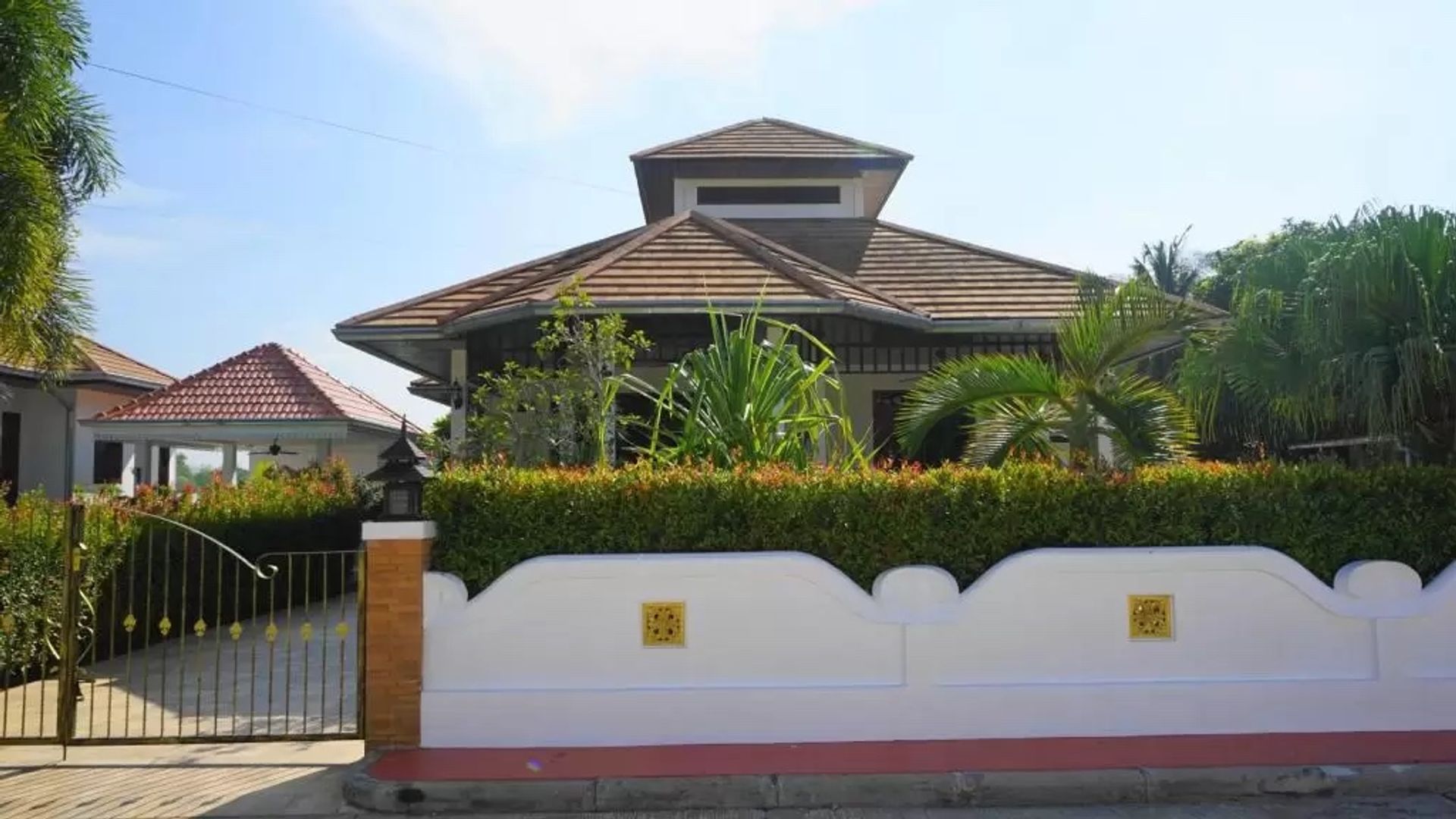 House in Pran Buri, Prachuap Khiri Khan 10207846