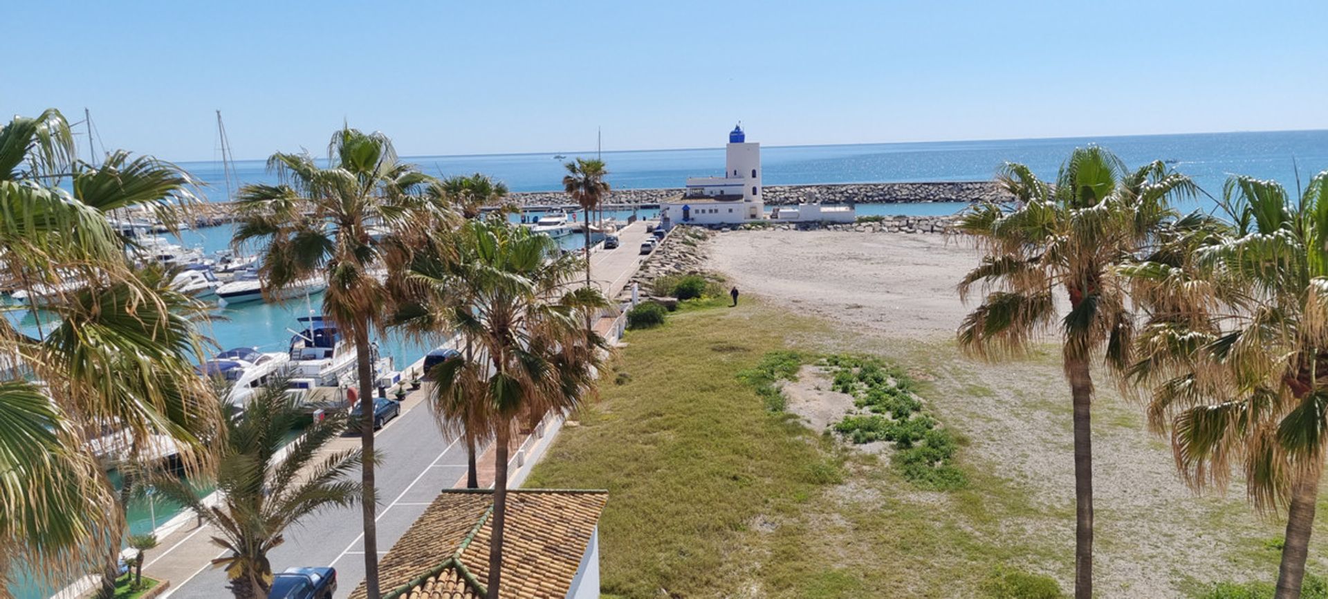 Eigentumswohnung im Puerto de la Duquesa, Andalusia 10208237