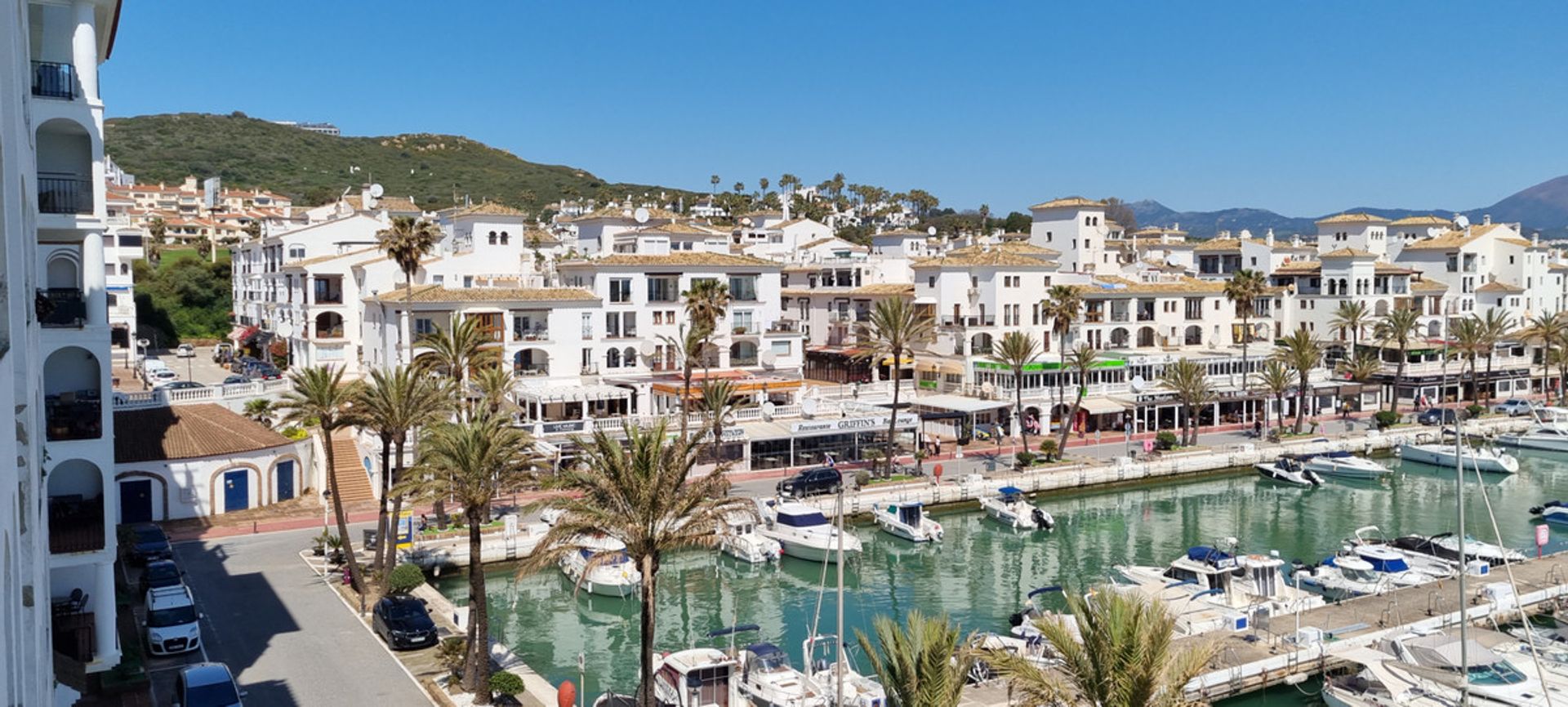 Condominium in Castillo de Sabinillas, Andalusia 10208237