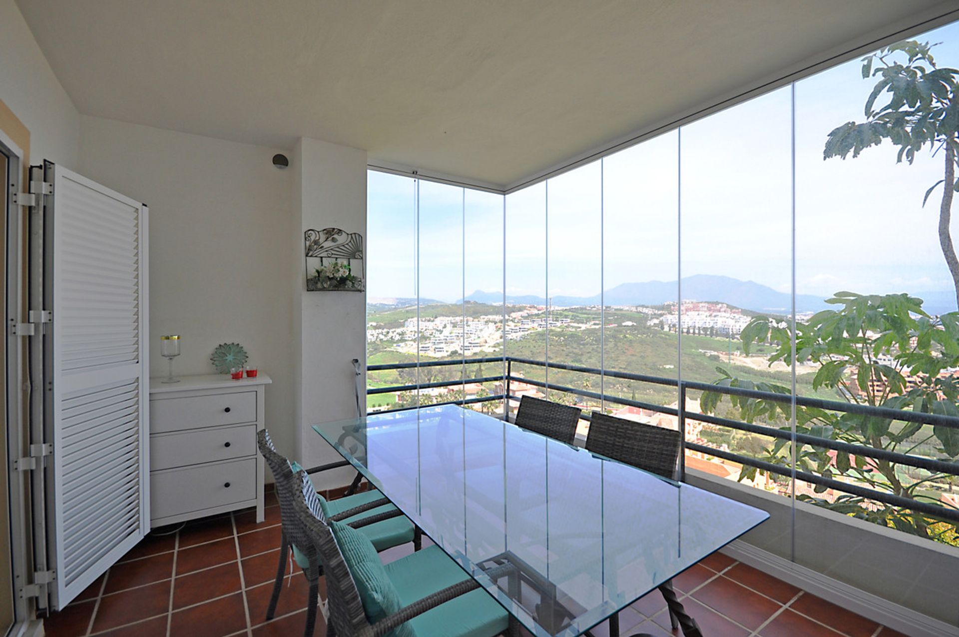 Condominio en Puerto de la Duquesa, Andalusia 10208285