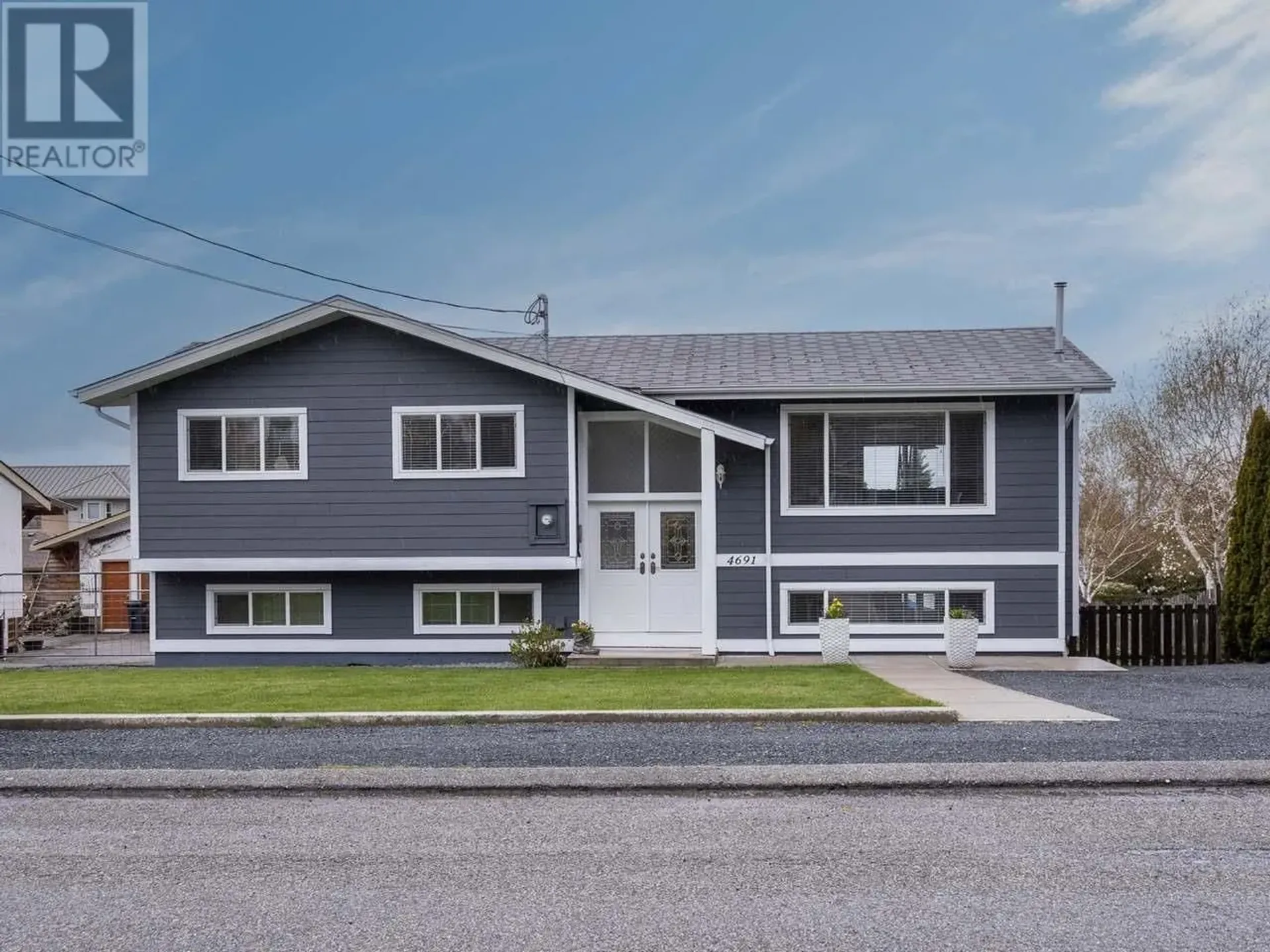 House in Powell River, British Columbia 10208445