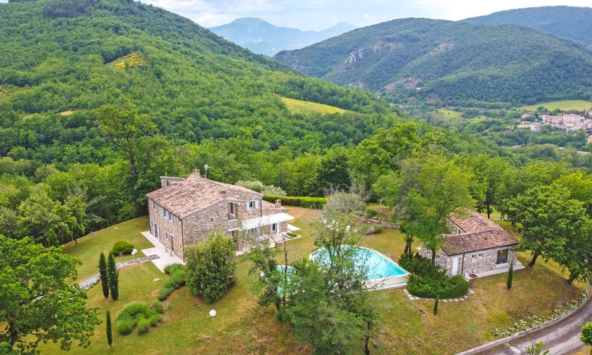 Talo sisään Serra Sant'Abbondio, Marche 10208718