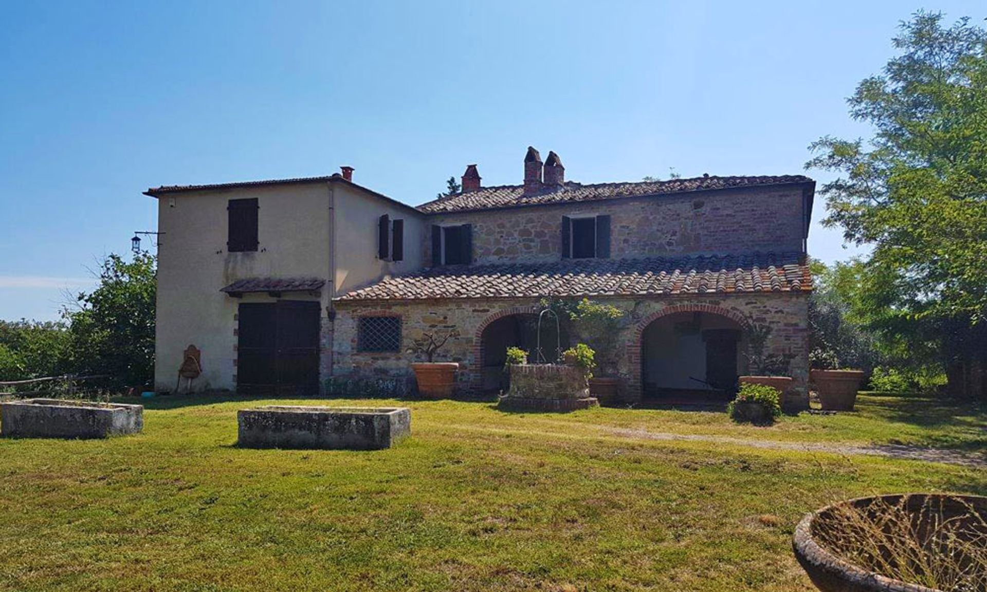 House in Trequanda, Tuscany 10208756