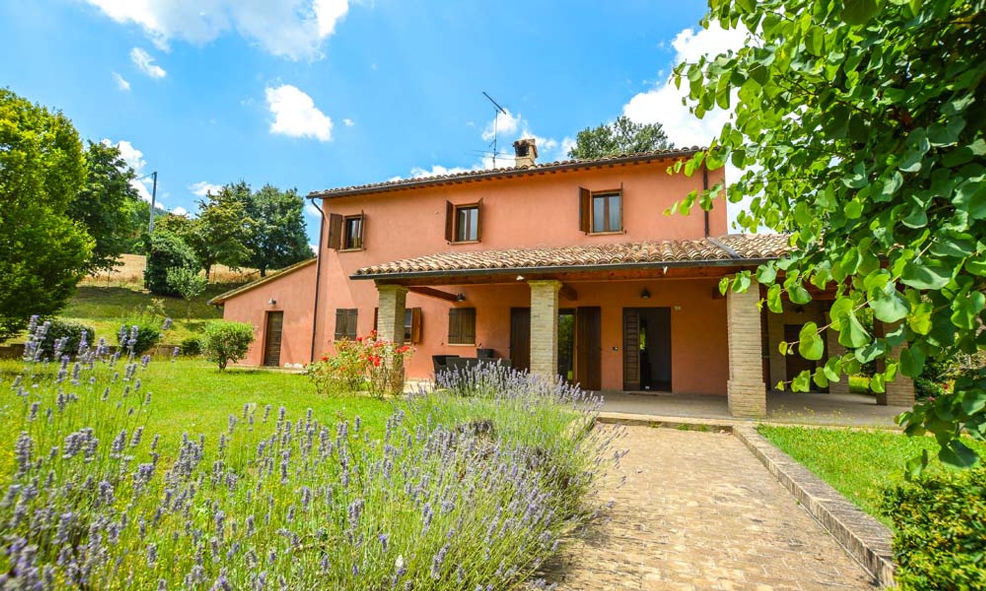 Huis in Acqualagna, Marche 10208763