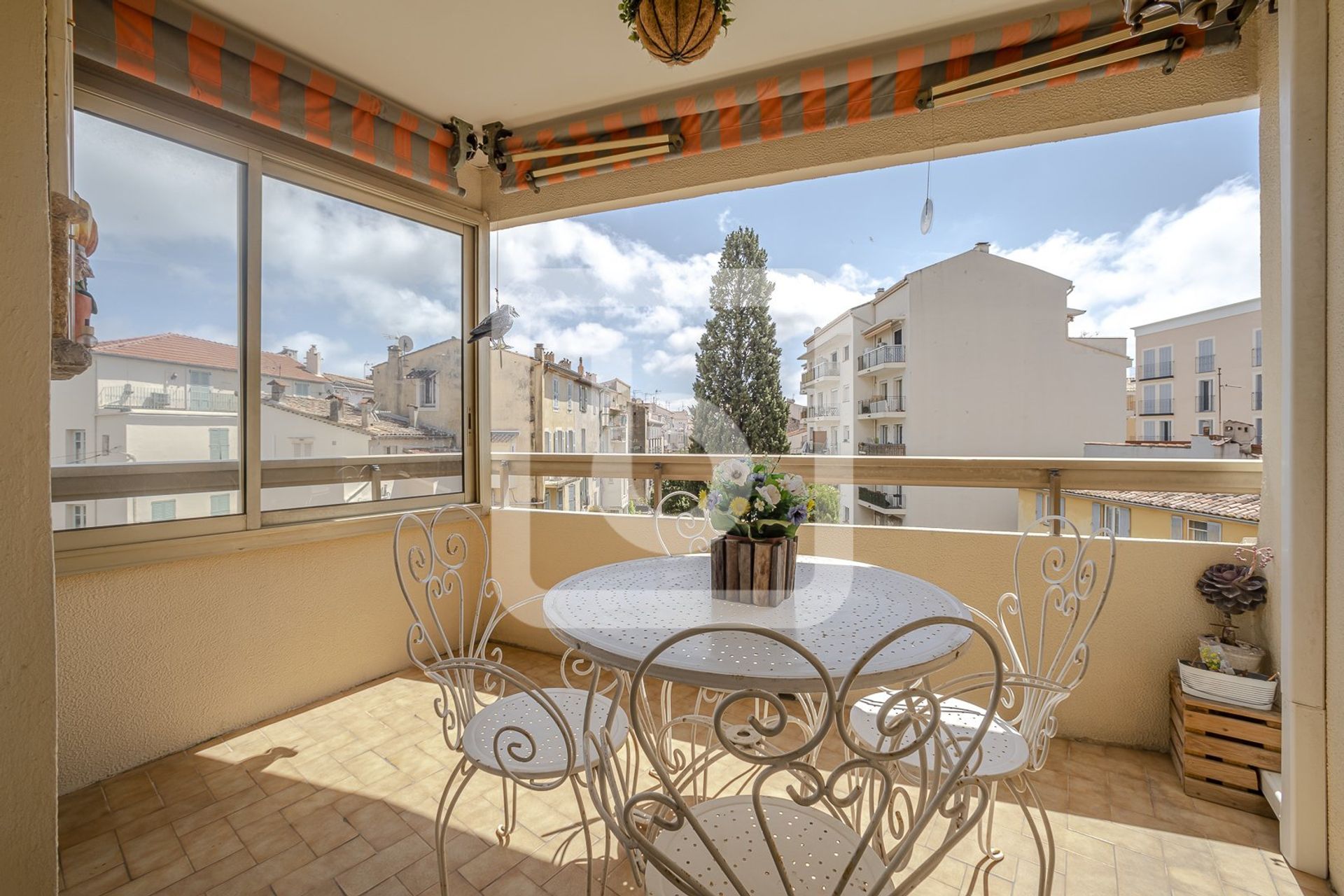 Condominium in Antibes, Provence-Alpes-Côte d'Azur 10208967