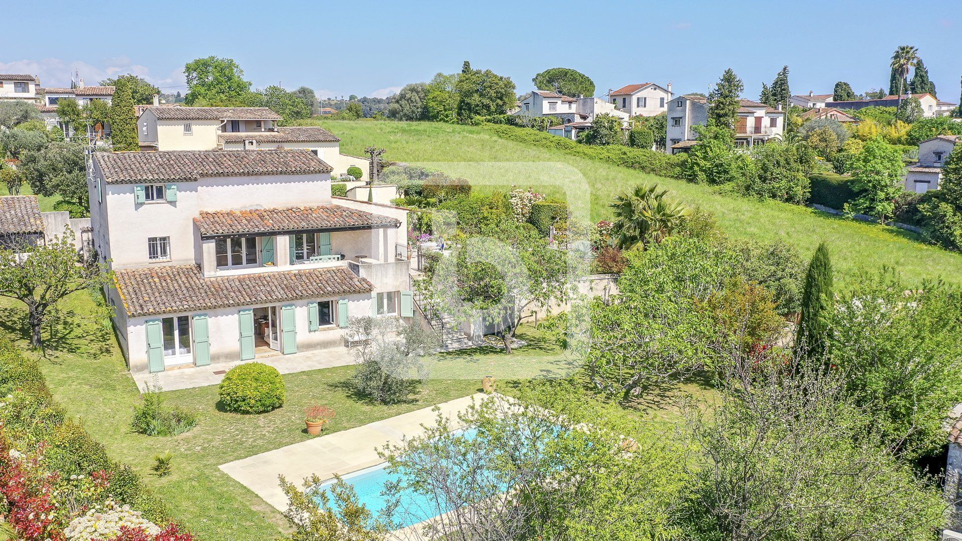 Huis in La Colle-sur-Loup, Provence-Alpes-Côte d'Azur 10208994