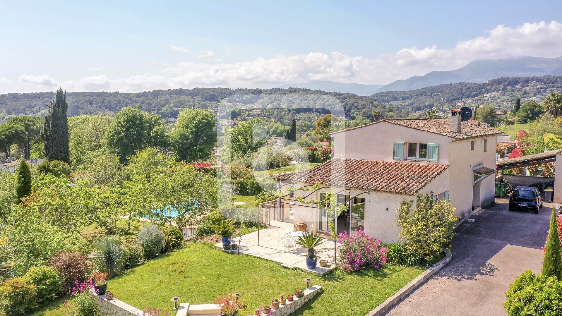 Huis in La Colle-sur-Loup, Provence-Alpes-Côte d'Azur 10208994