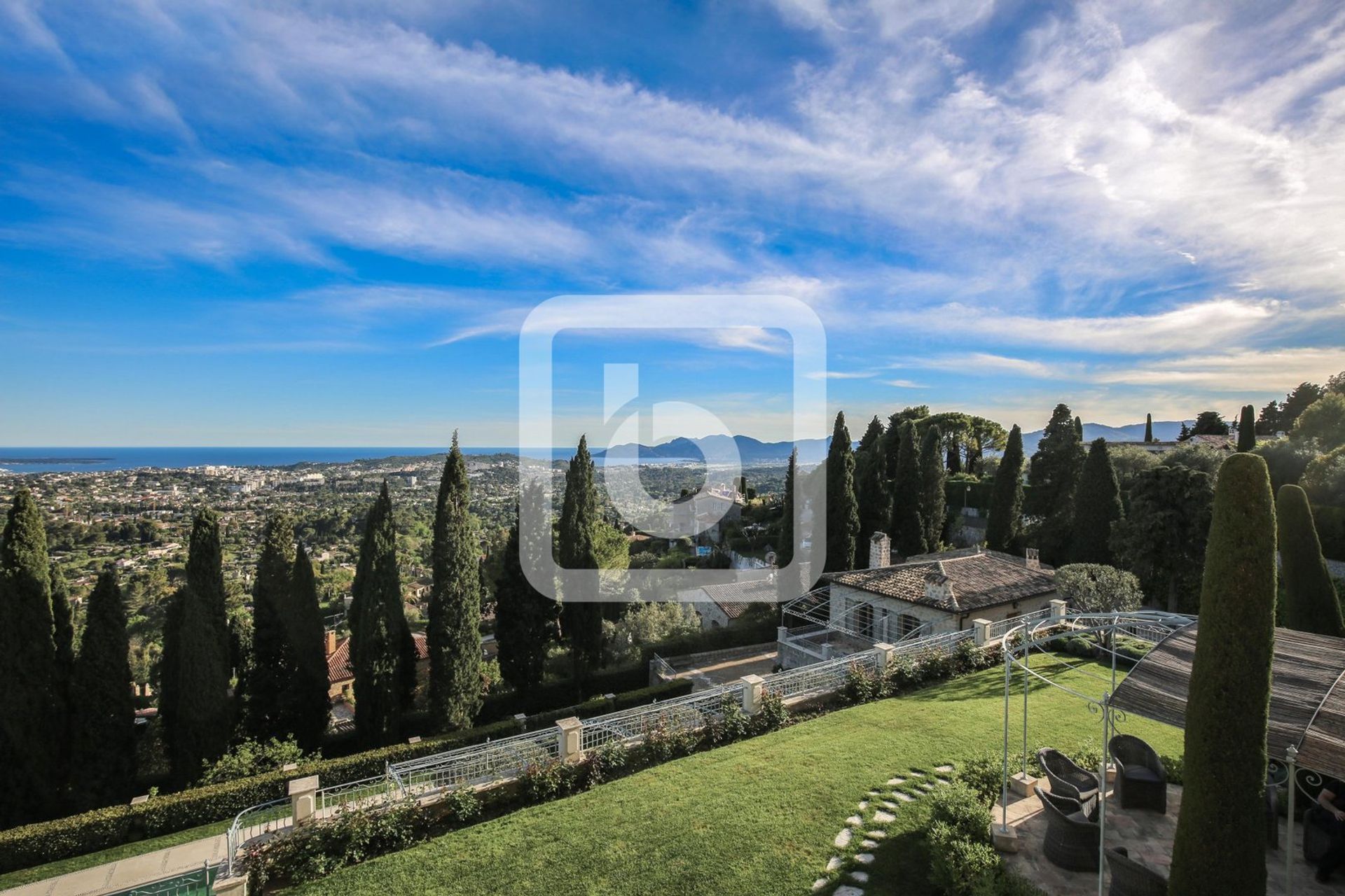 casa no Mougins, Provence-Alpes-Côte d'Azur 10209042