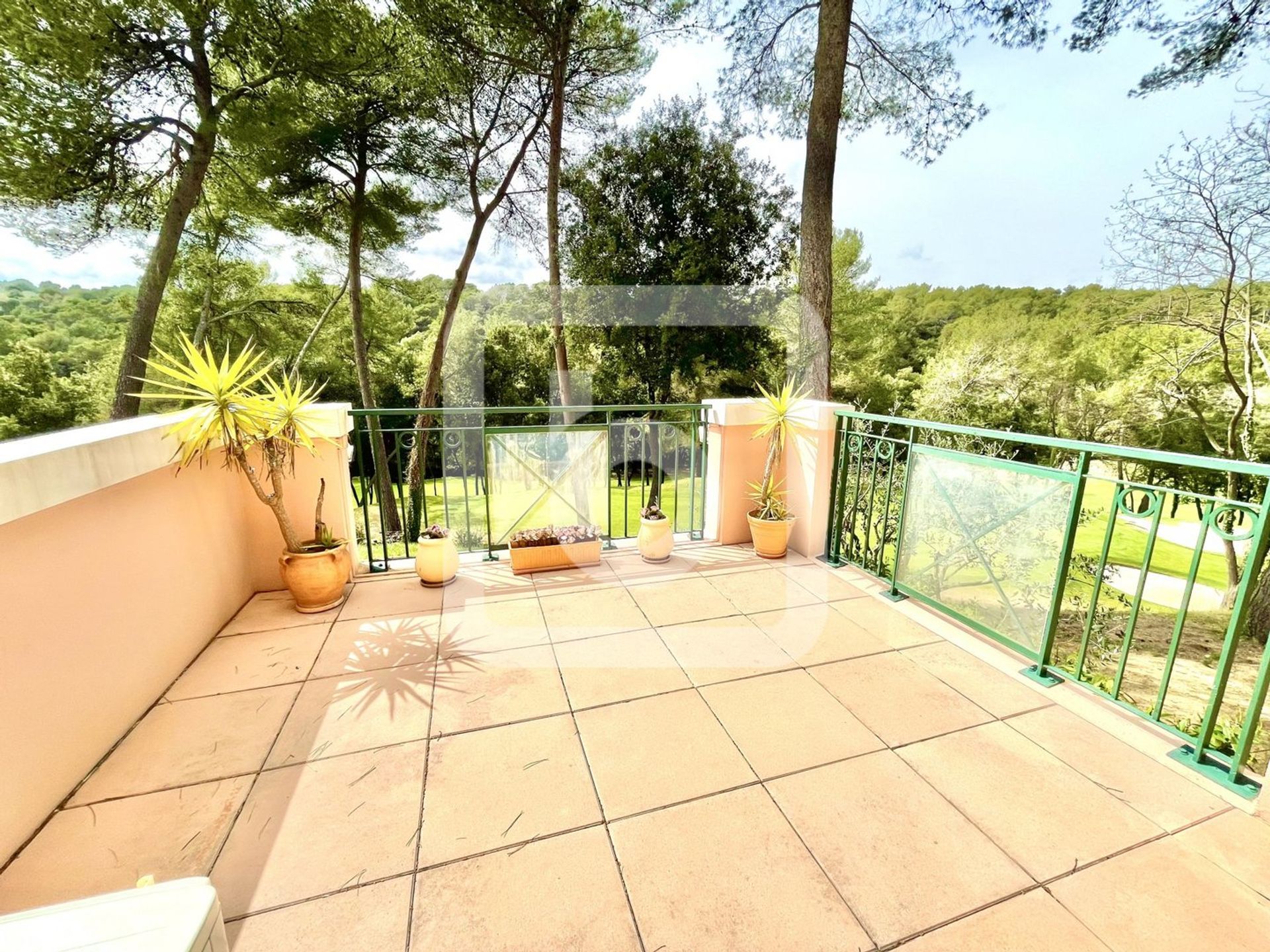 House in Mougins, Provence-Alpes-Côte d'Azur 10209043