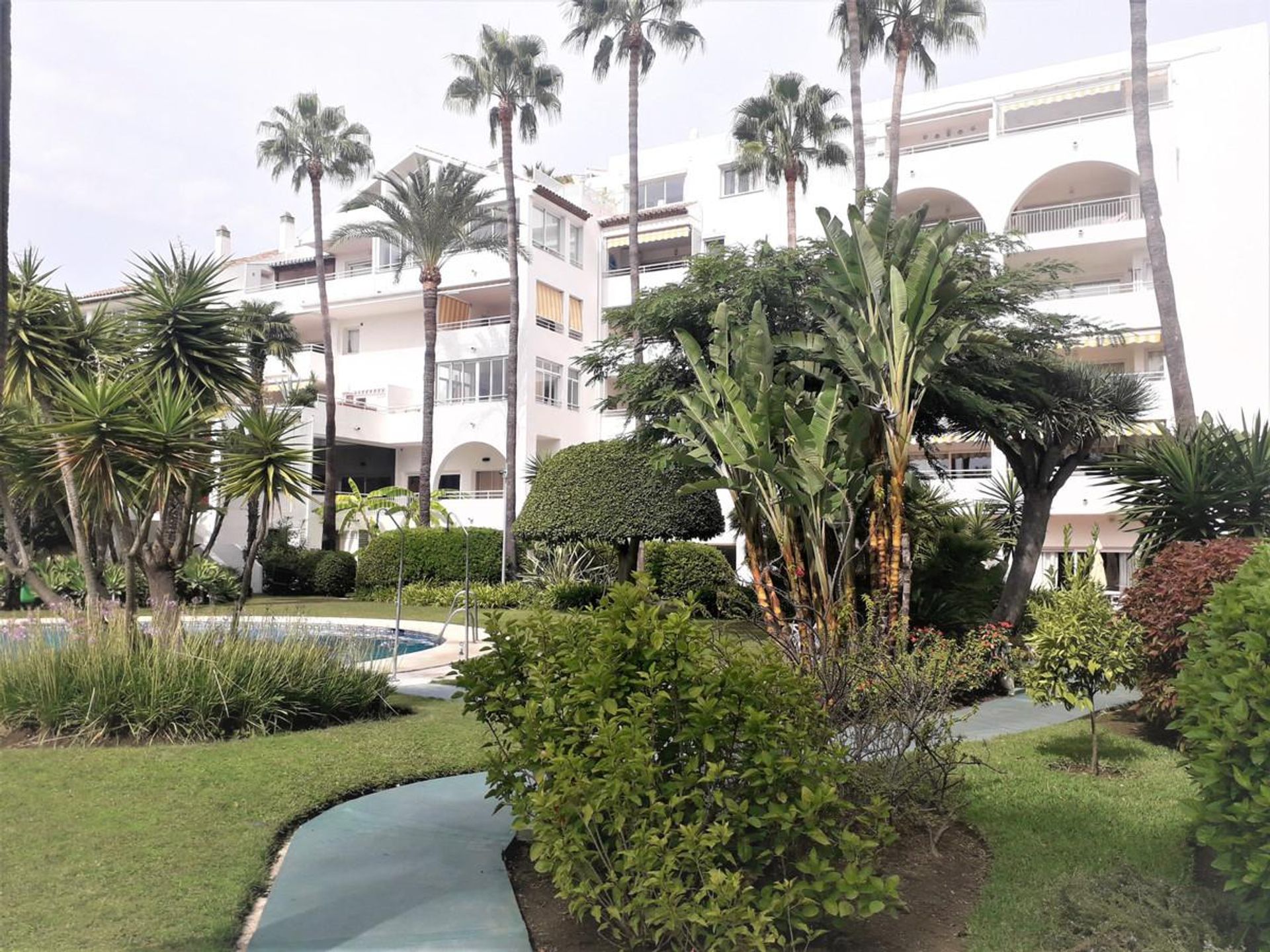 Condominium in La Atalaya, Andalucía 10209874