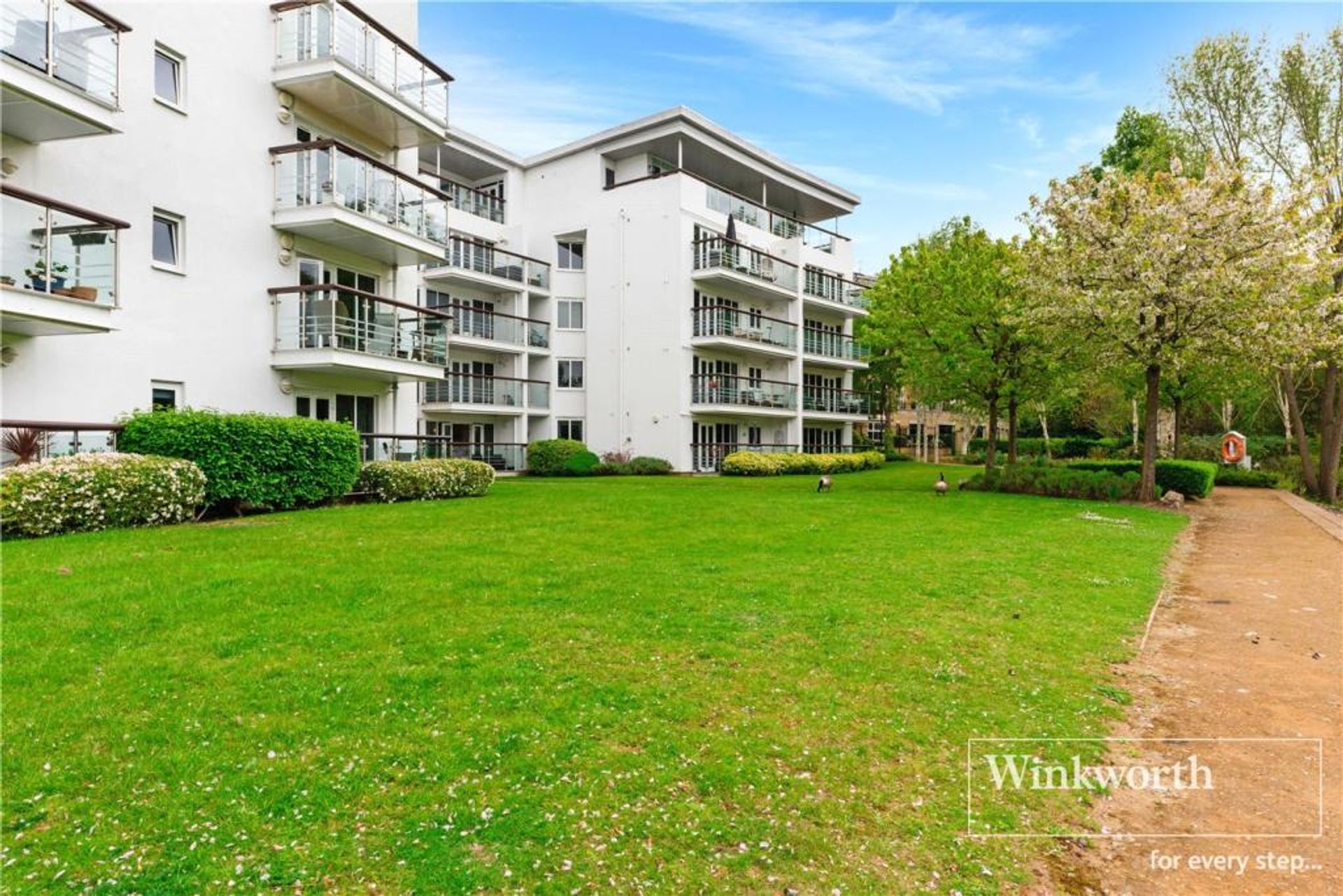 Condominium dans , England 10210577